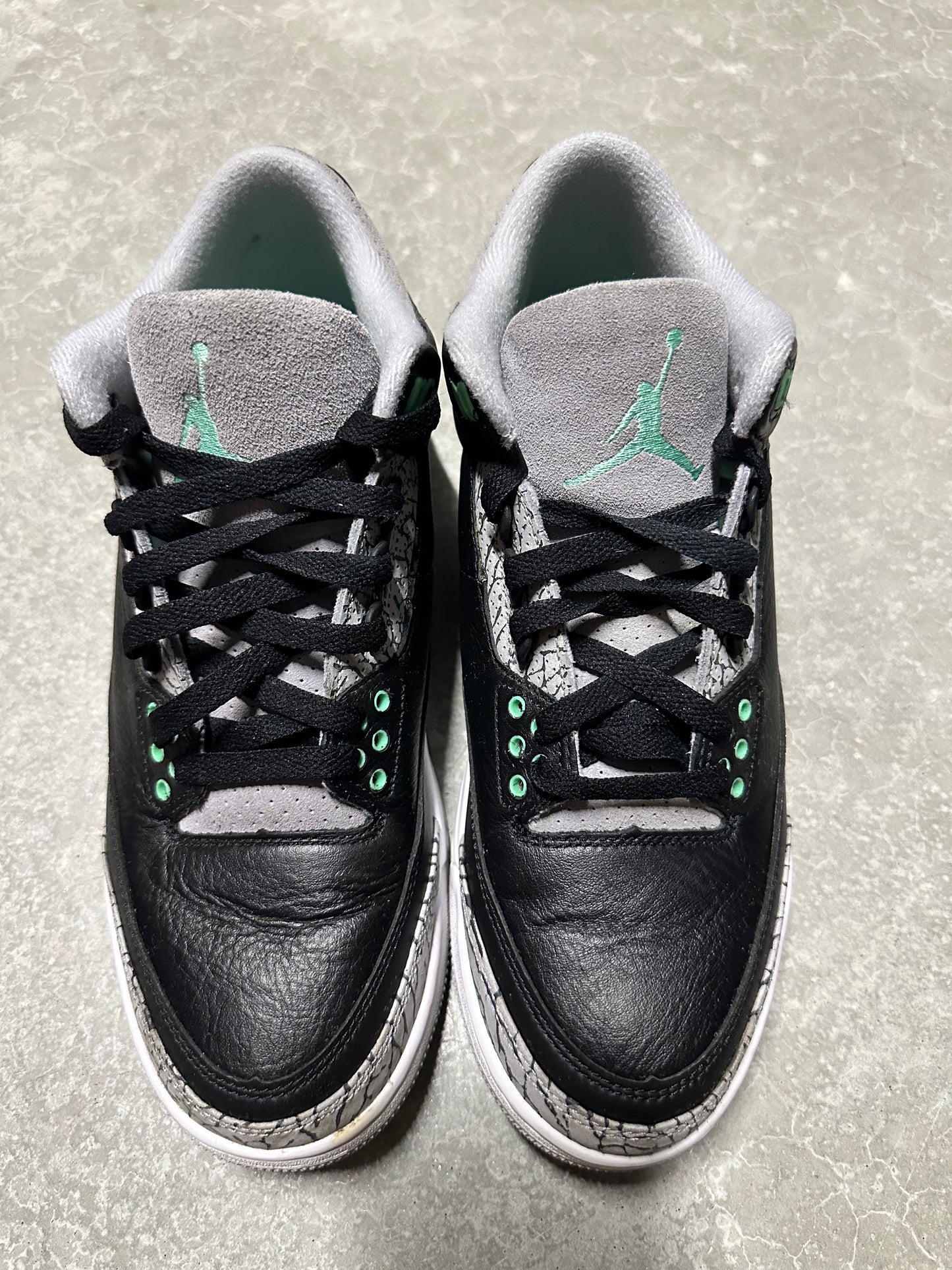 JORDAN 3 “ Green glow “