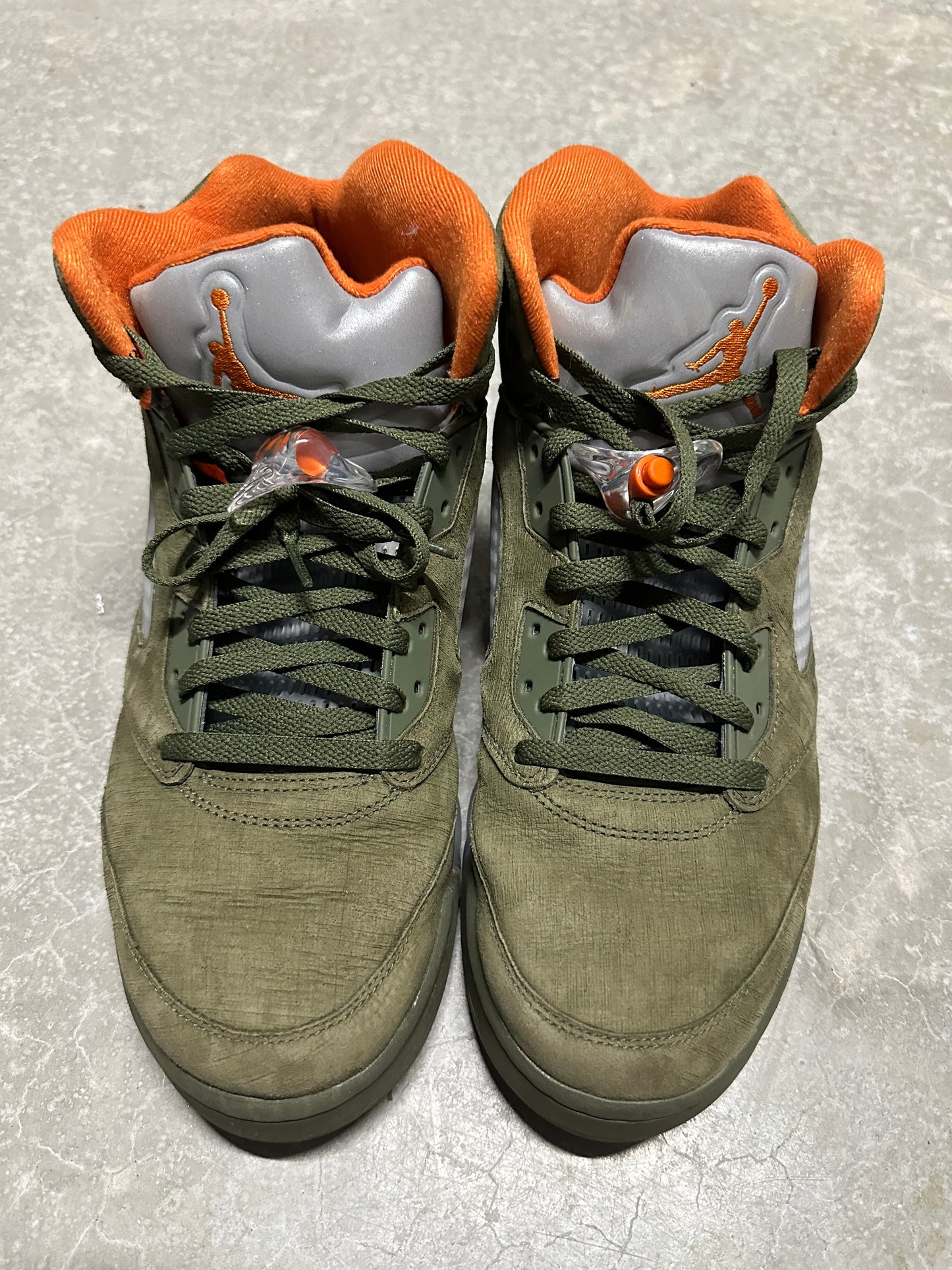 JORDAN 5 “ olive “