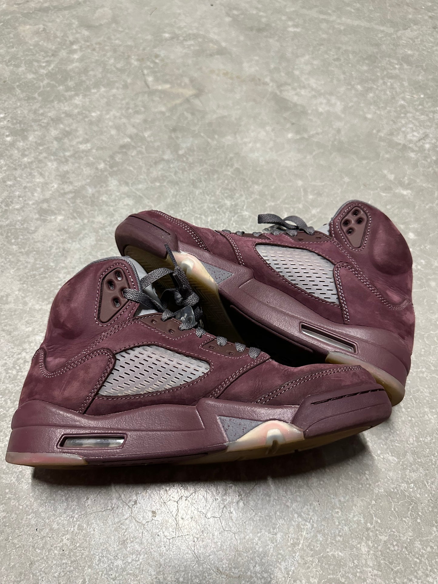 JORDAN 5 “ burgundy “