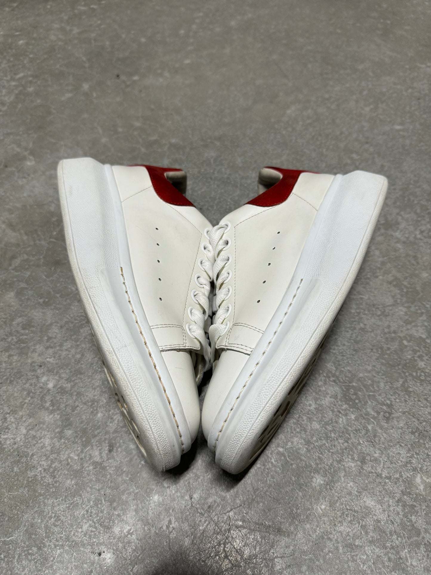 ALEXANDER MCQUEEN SNEAKER “ White Lust Red “