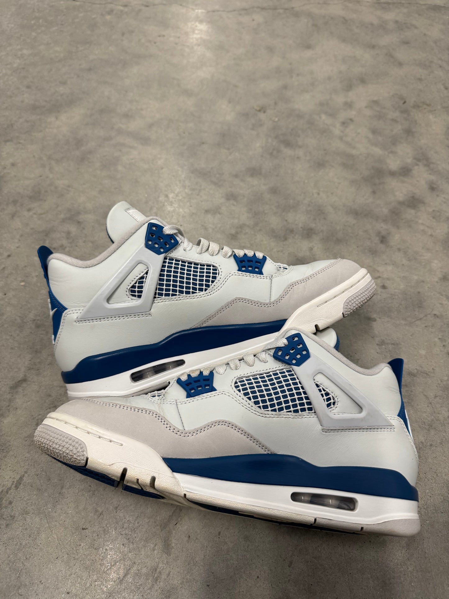 JORDAN 4 “ Military Blue “