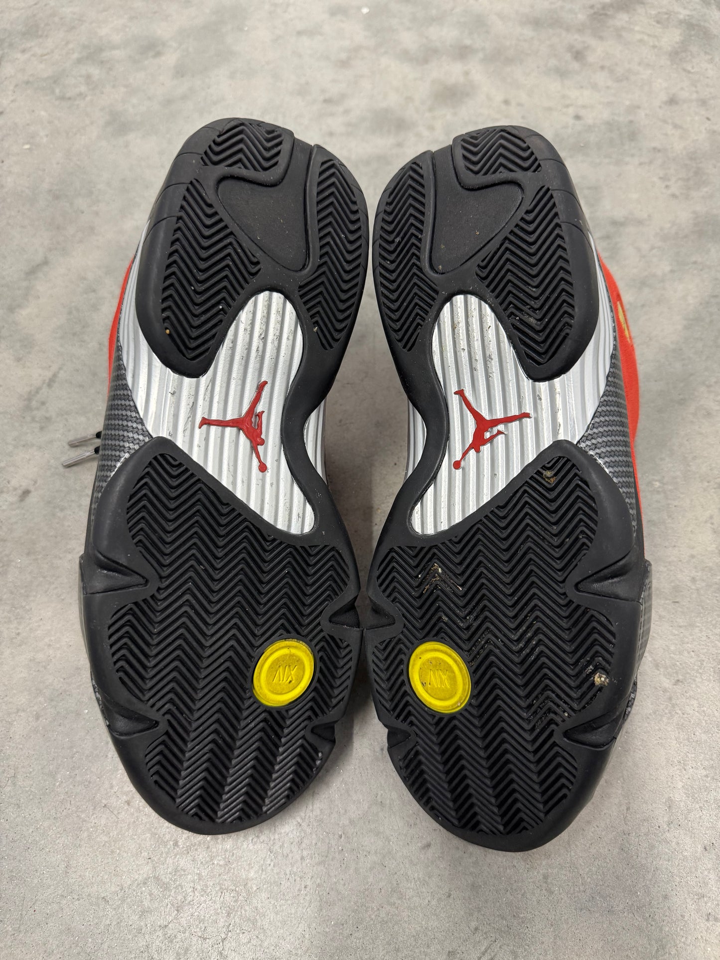 JORDAN 14 “ Ferrari “
