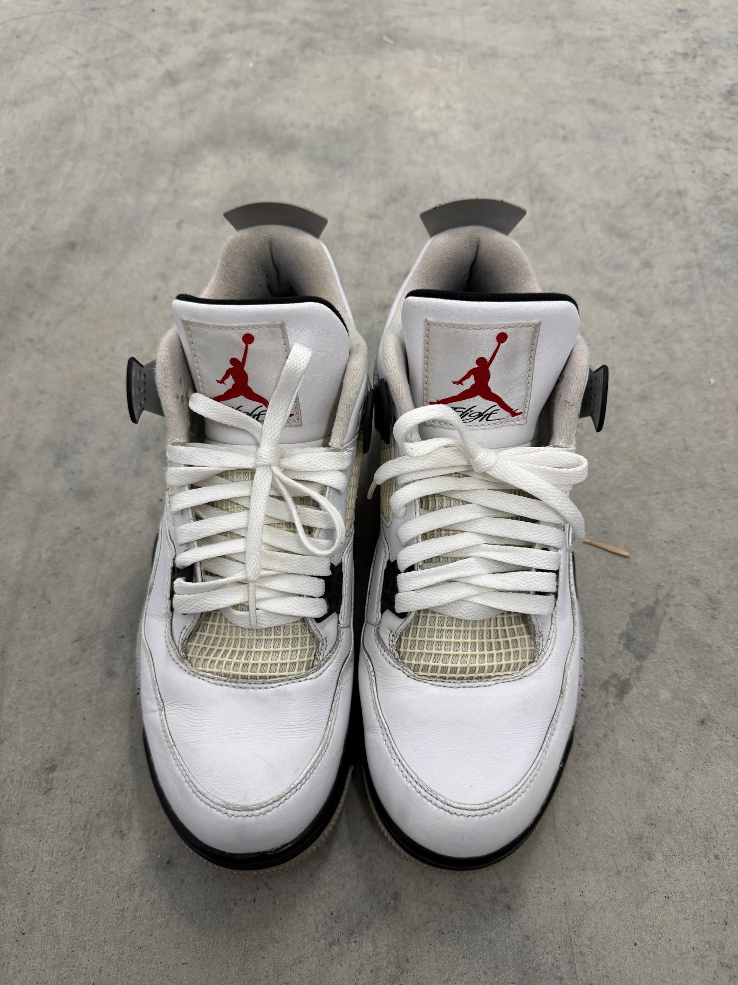 JORDAN 4 “ White Cement “