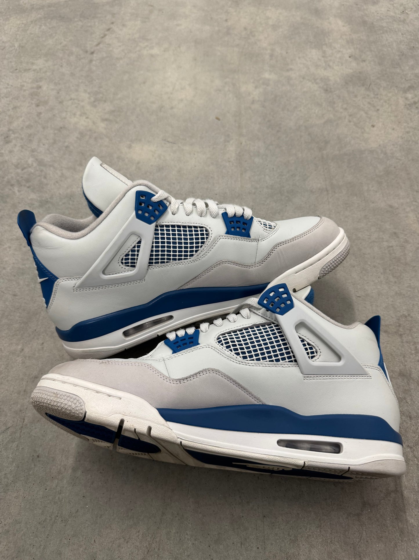 JORDAN 4 “ Military Blue “