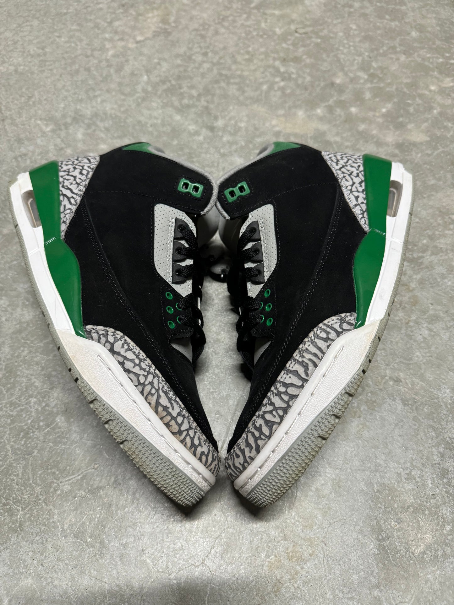 JORDAN 3 “ Pine Green “