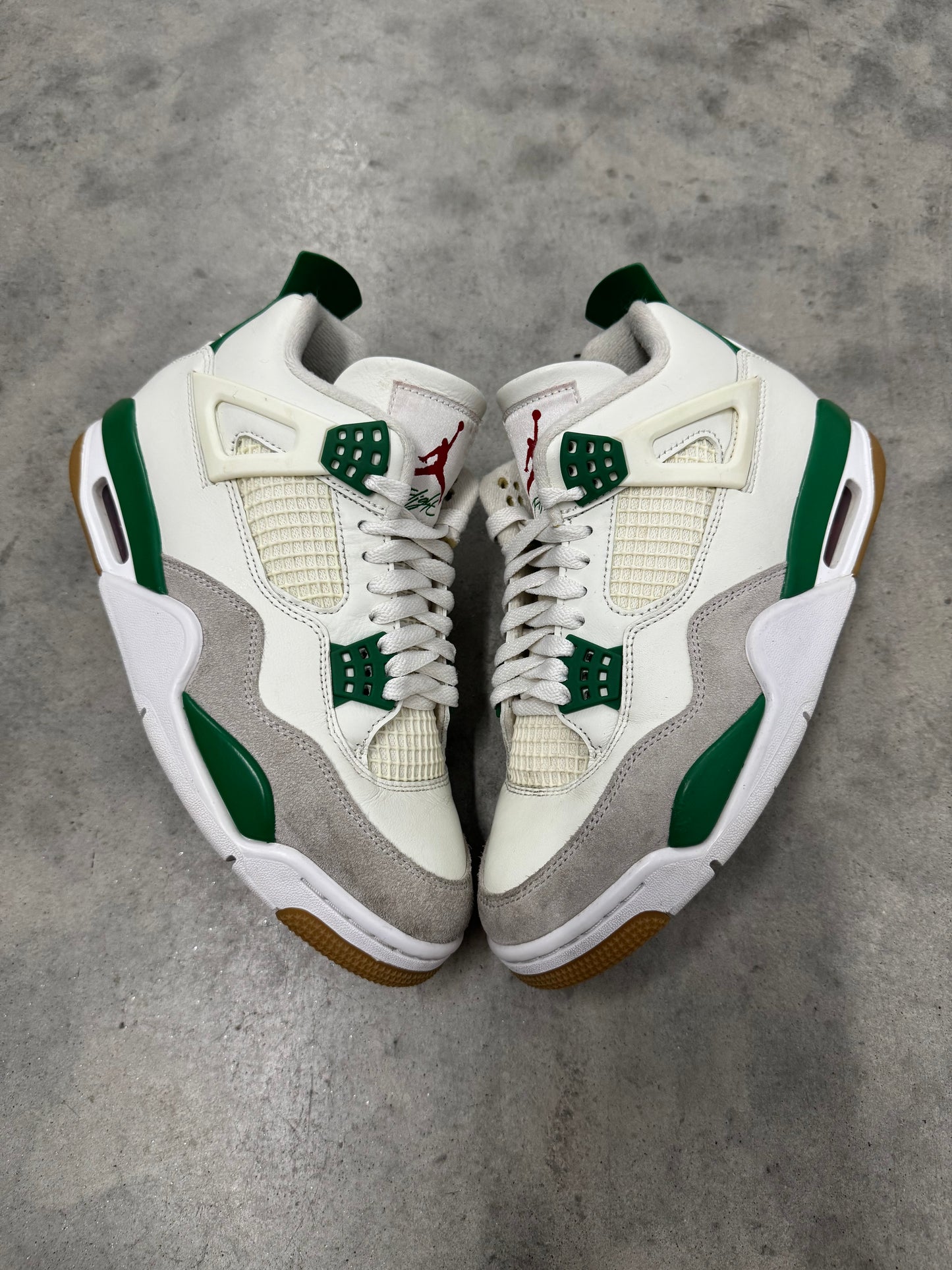 NIKE SB JORDAN 4 “ Pine Green “