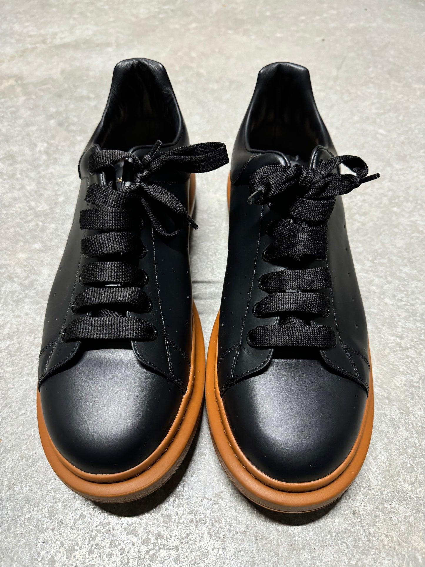 ALEXANDER MCQUEEN SNEAKER “ black cedar “