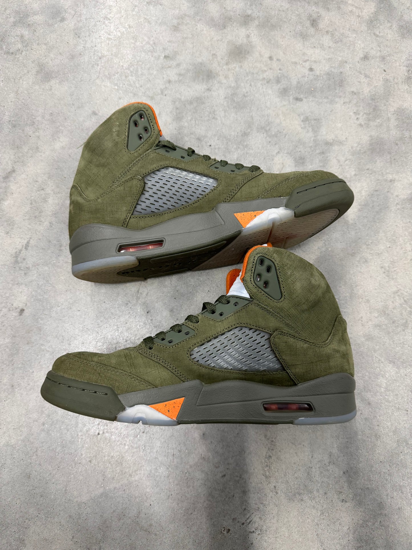 JORDAN 5 “ Olive “