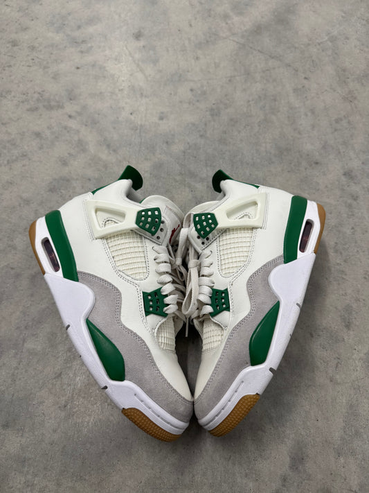 NIKE SB JORDAN 4 “ Pine Green “