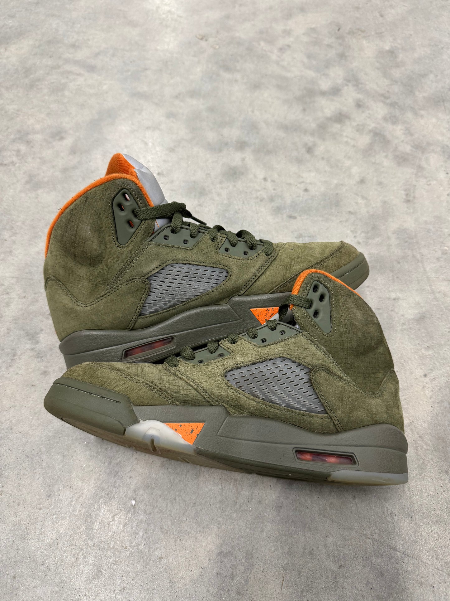 JORDAN 5 “ Olive “