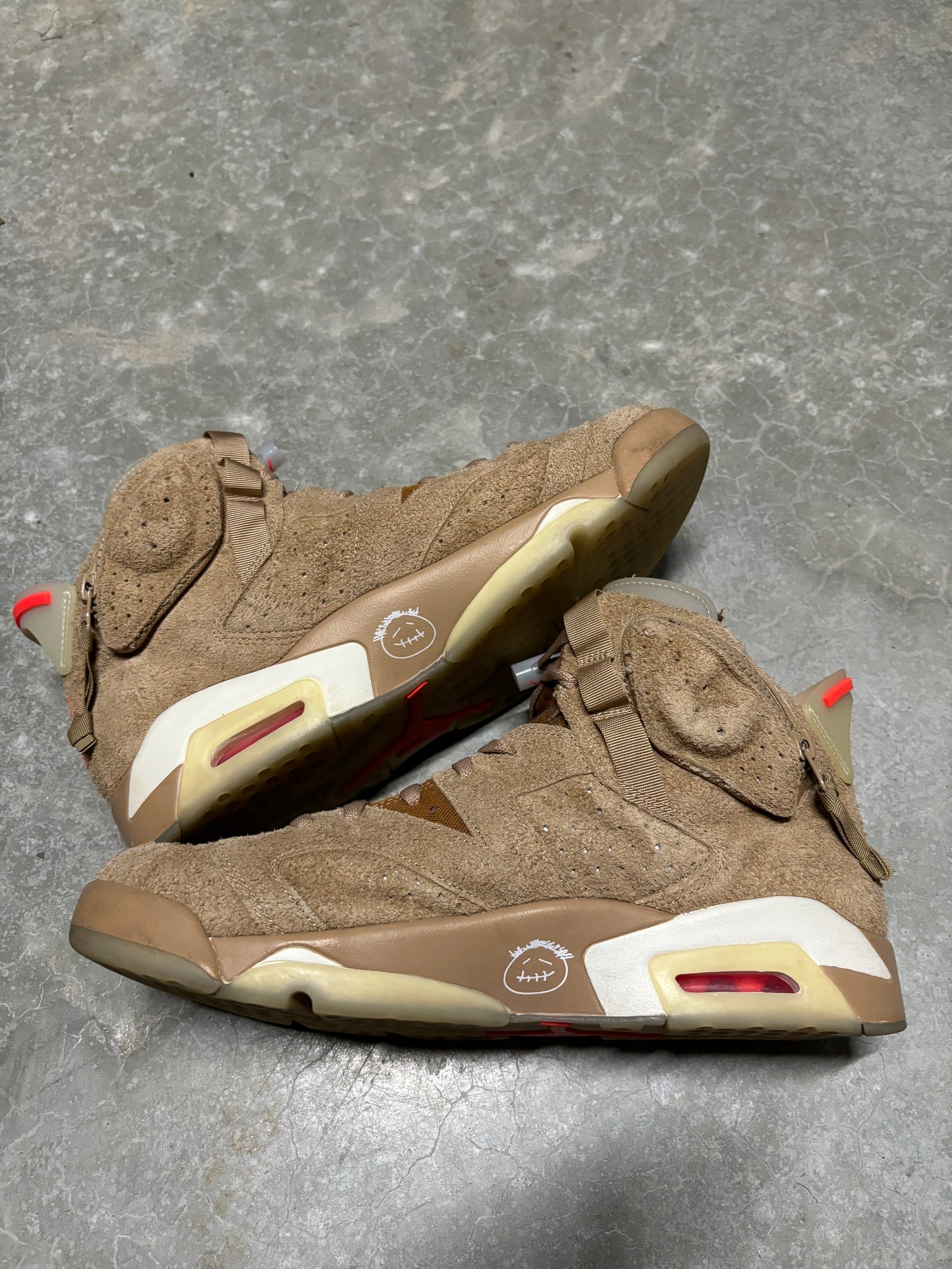 JORDAN 6 TRAVIS SCOTT “ British khaki “