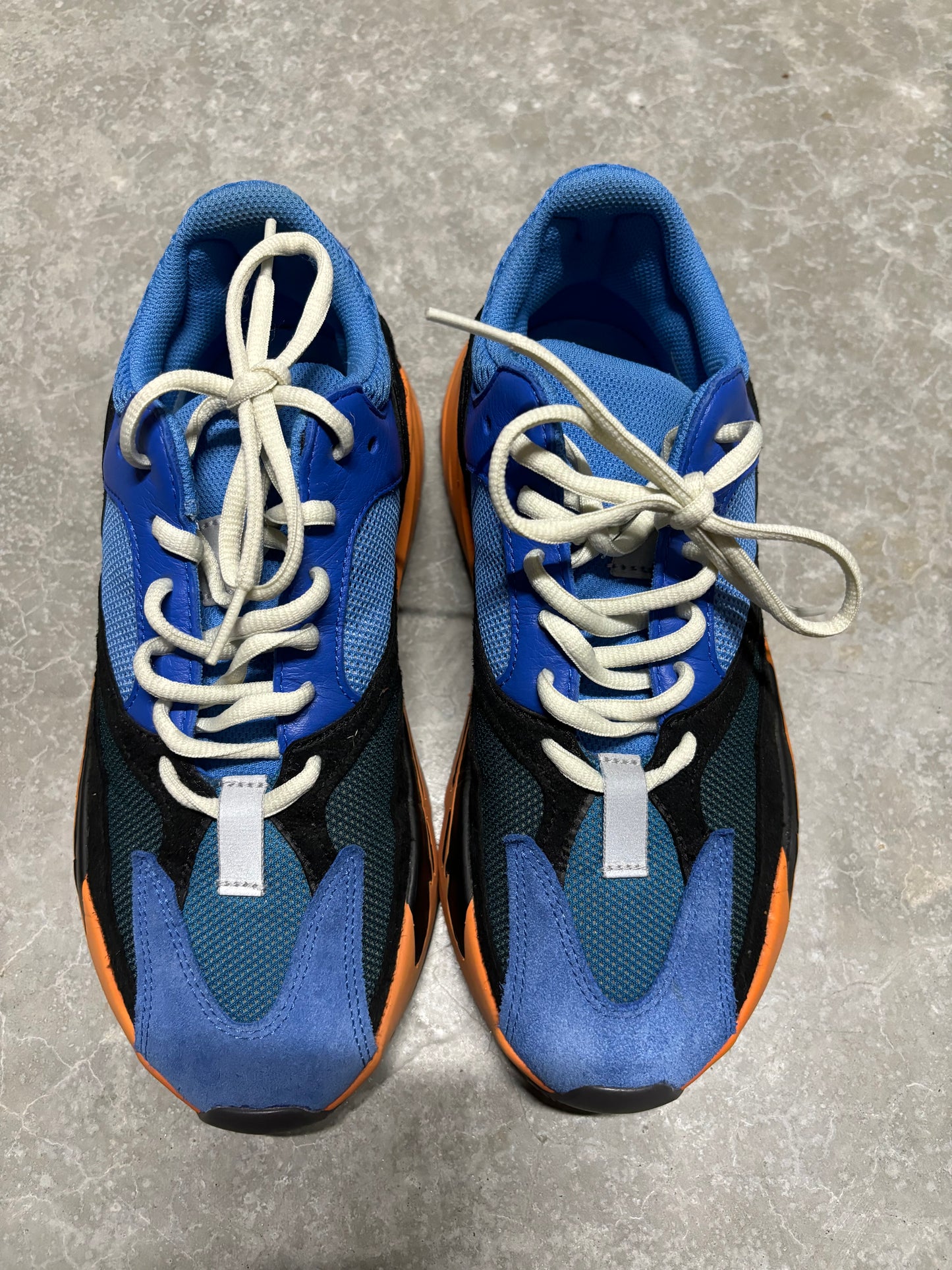 YEEZY 700 “ bright blue “