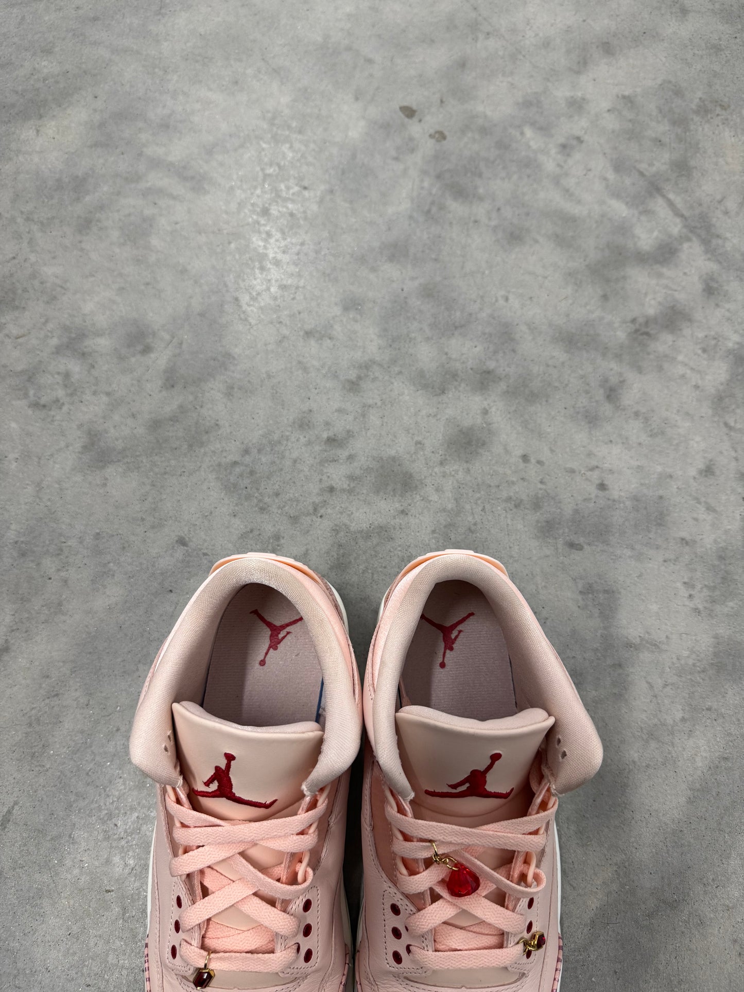 JORDAN 3 “ Treat Yourself “