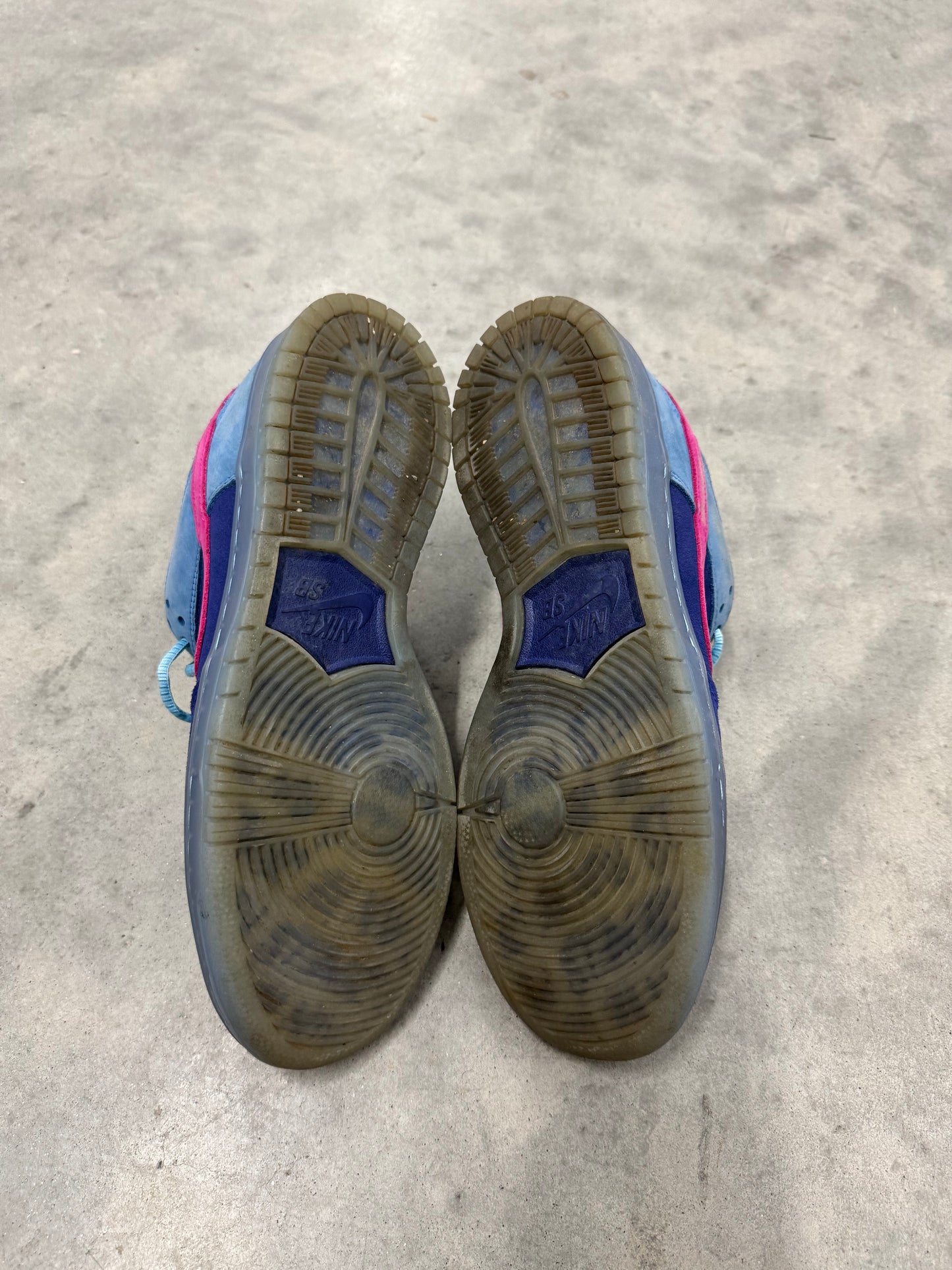 RUN THE JEWELS NIKE SB DUNK LOW “ 4/20 “