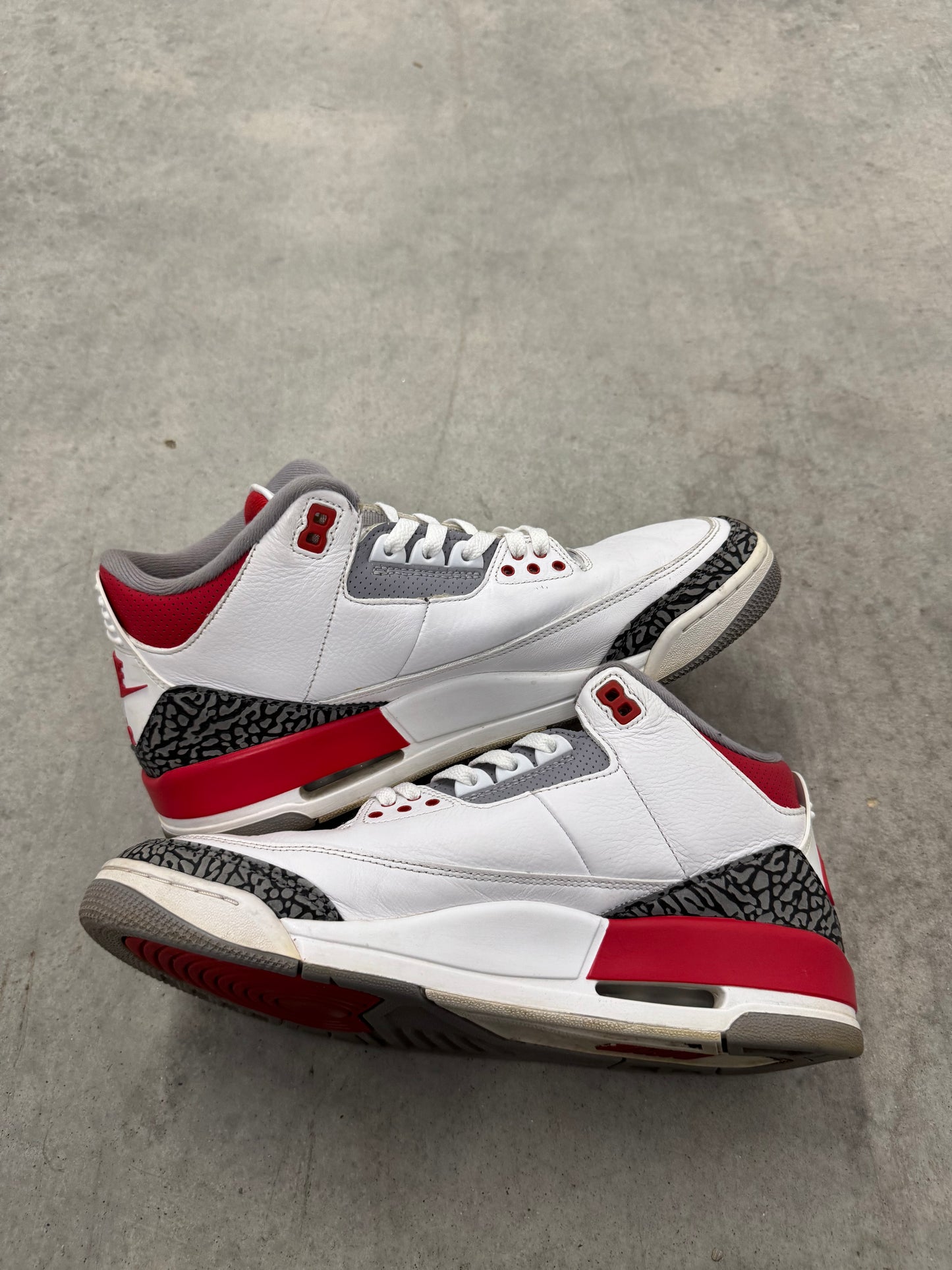 JORDAN 3 “ Fire Red “