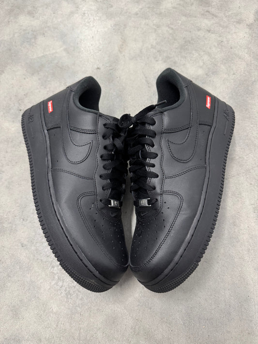 AIR FORCE SUPREME LOW “ Box-Logo Black “