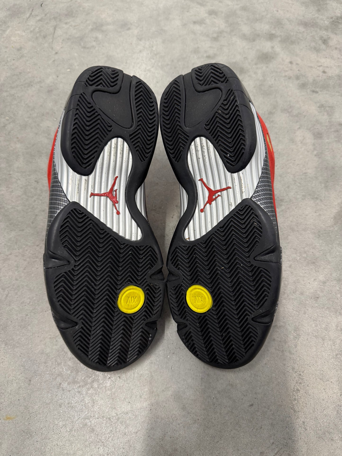 JORDAN 14 “ Ferrari “