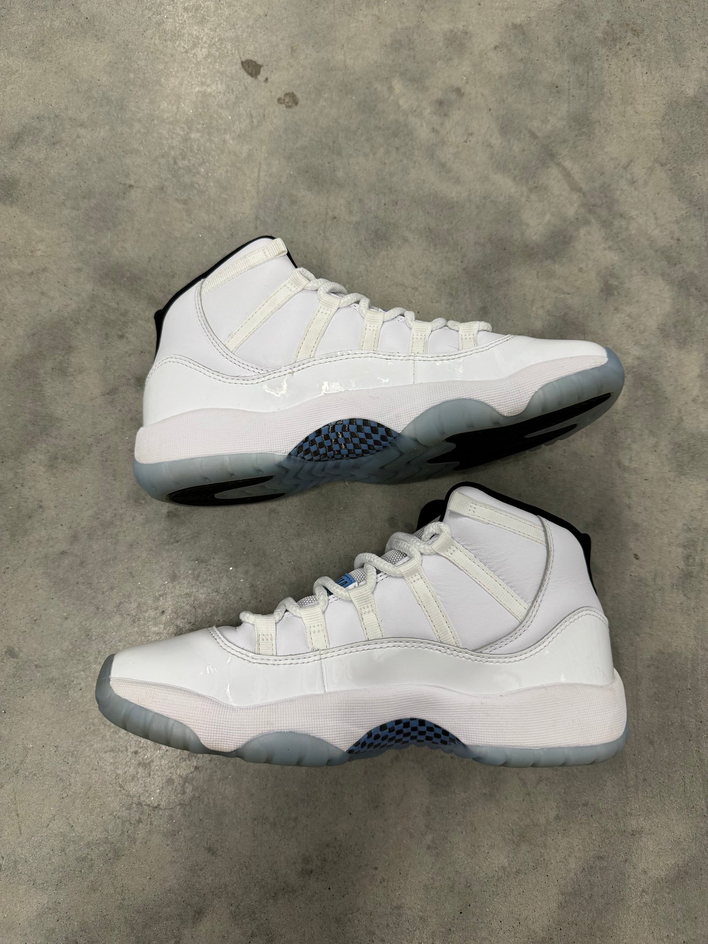 JORDAN 11 “ Legend Blue “