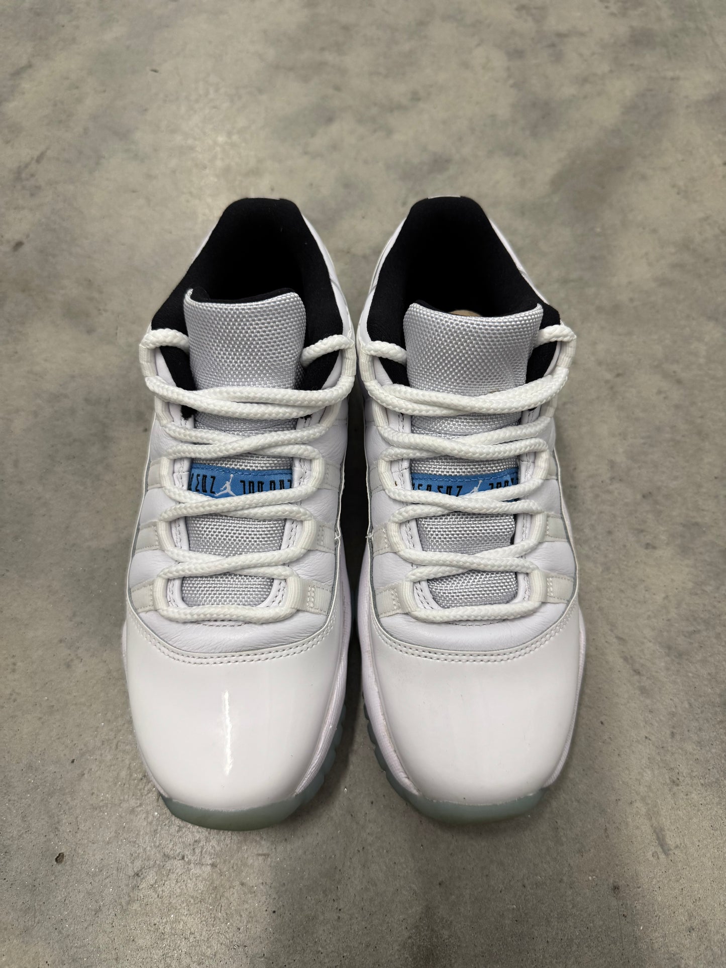 JORDAN 11 LOW “ Legend Blue “