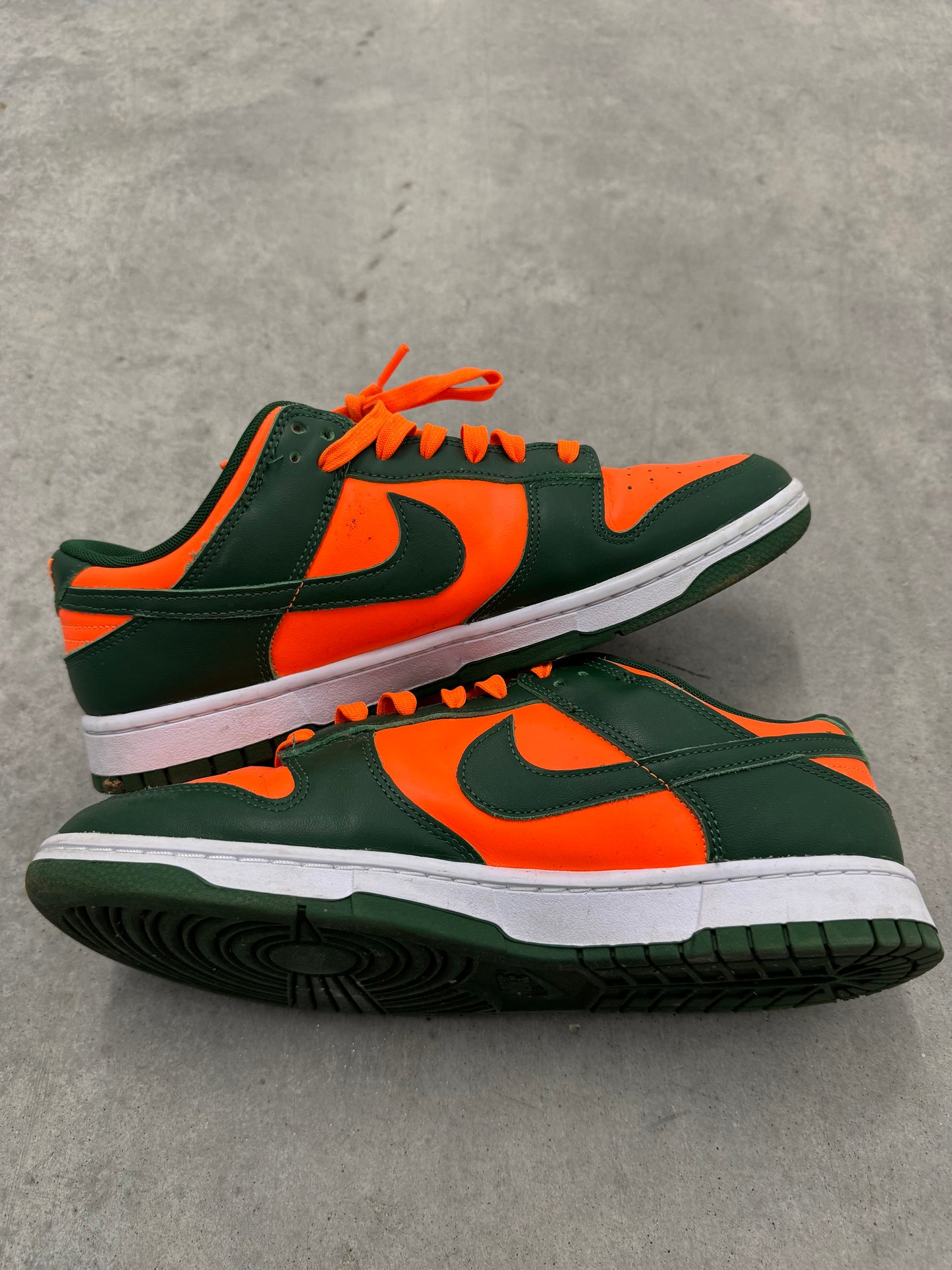 DUNK LOW “ Miami Hurricanes “