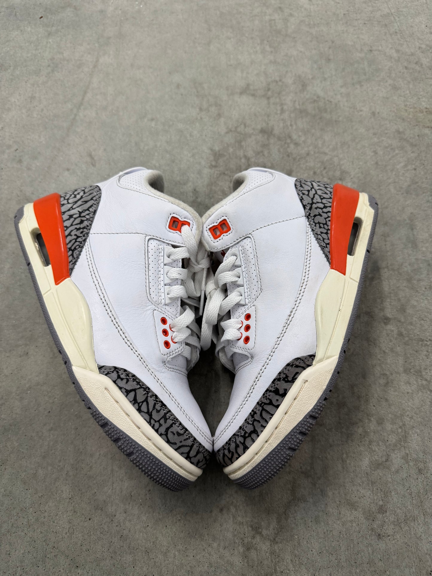 JORDAN 3 “ Georgia Peach “