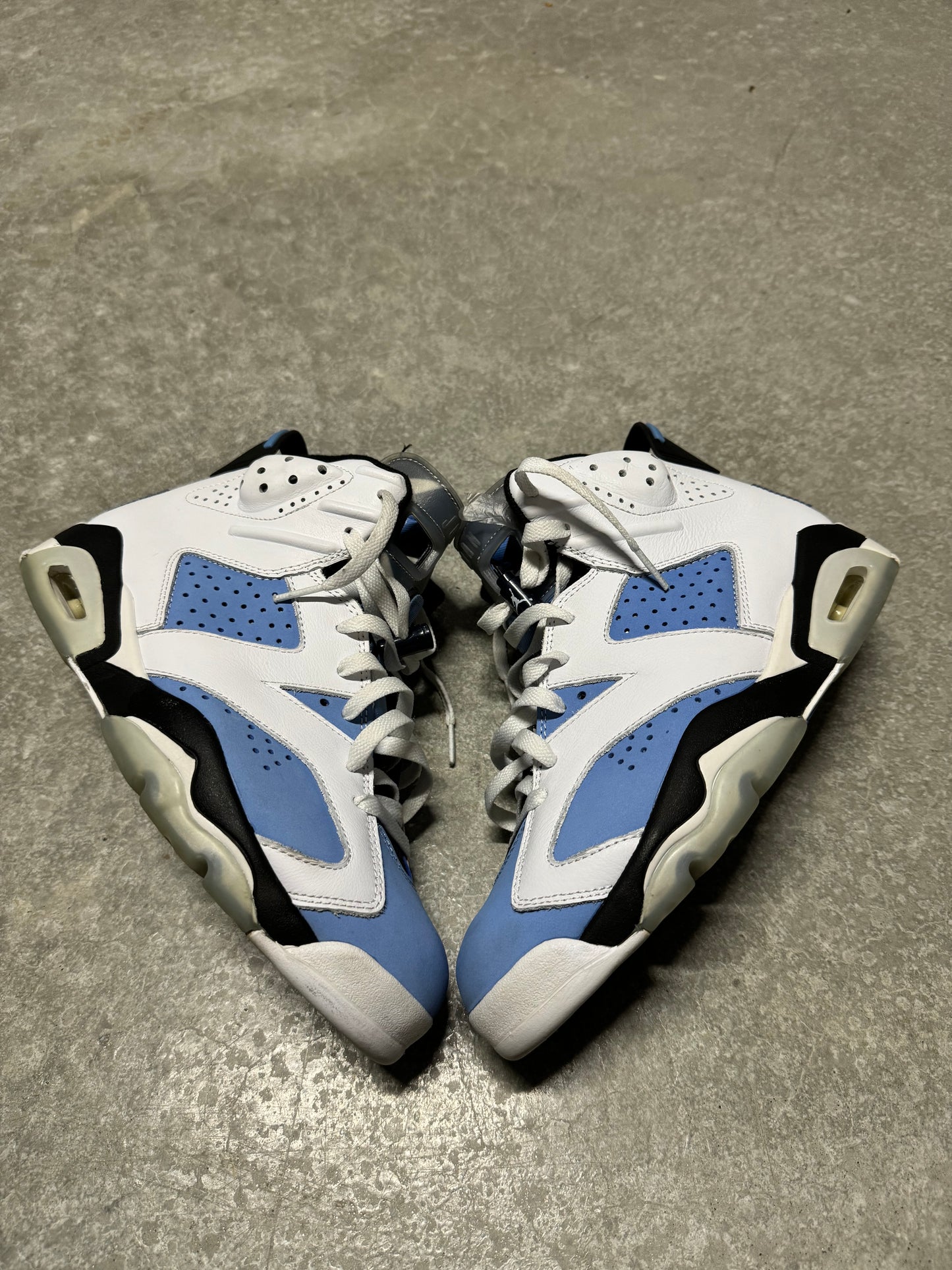 JORDAN 6 “ unc “