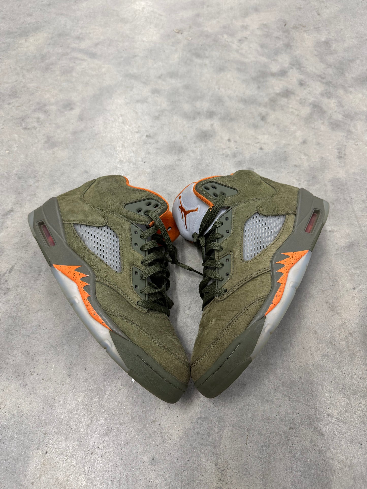 JORDAN 5 “ Olive “