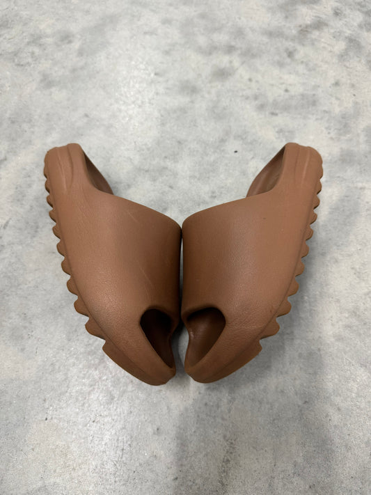 ADIDAS YEEZY SLIDE “ Flax “
