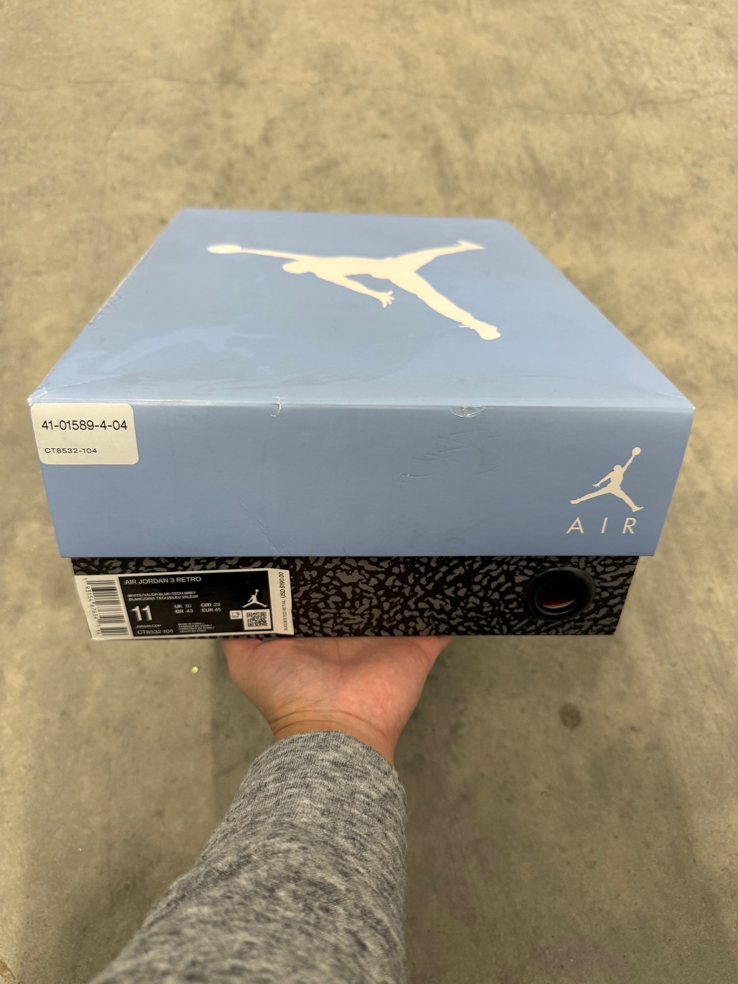 JORDAN 3 “ UNC “