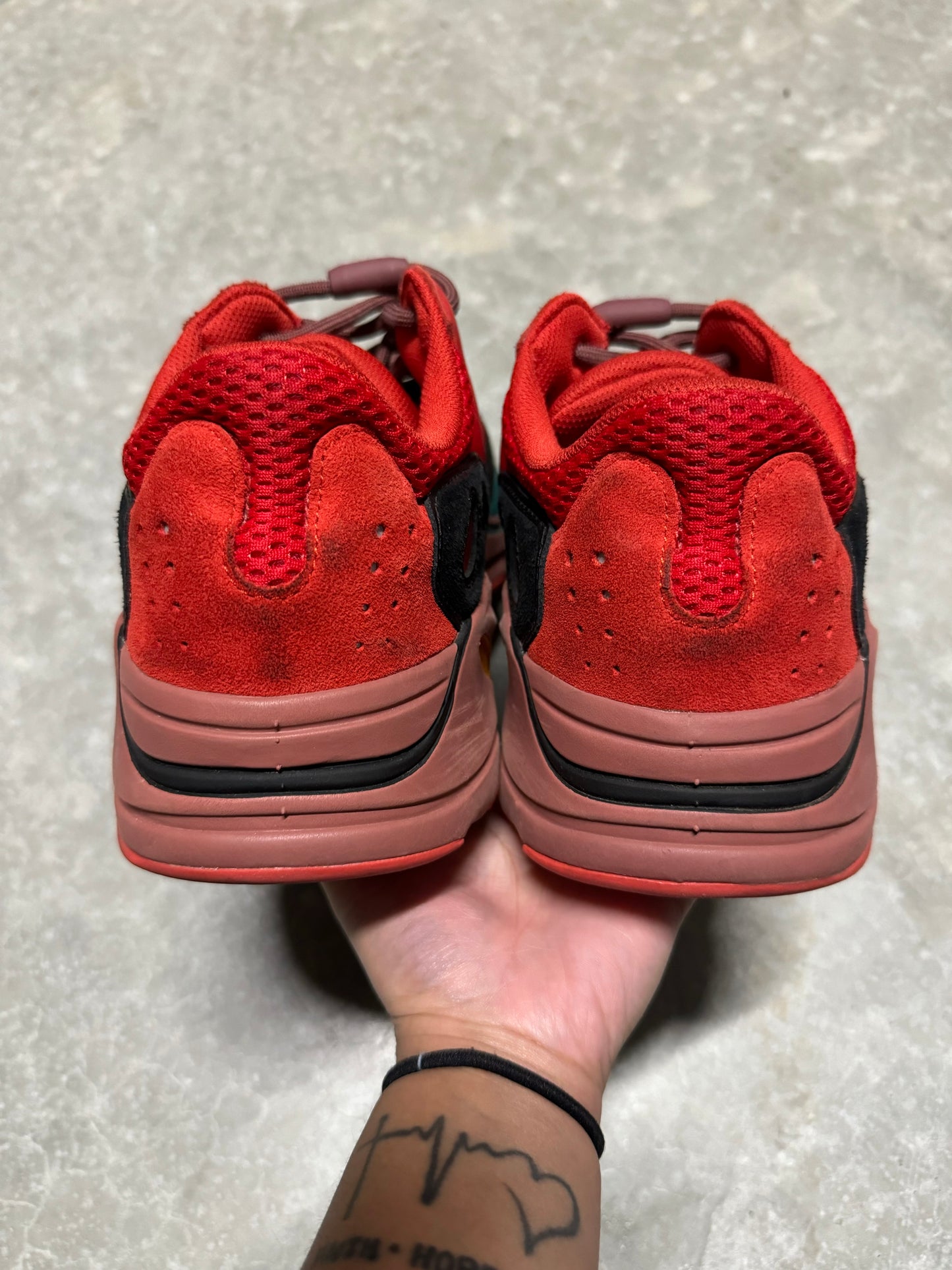 YEEZY 700 “ Hi-Res Red “