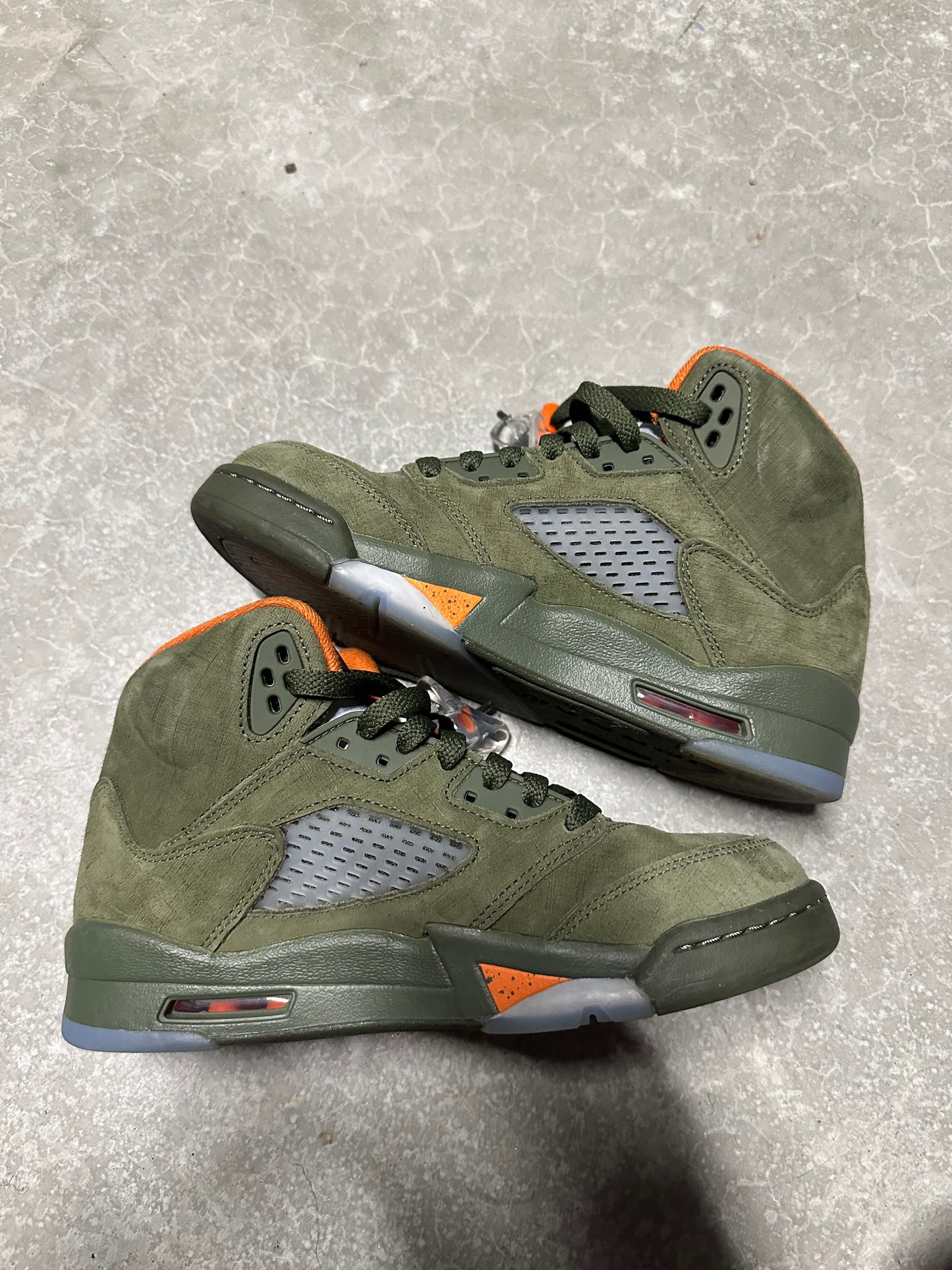 JORDAN 5 “ Olive “