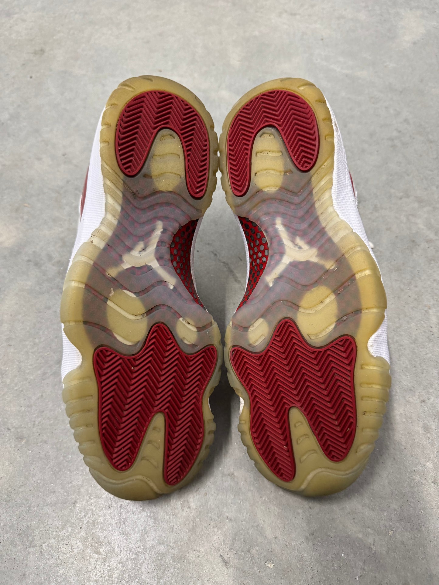 JORDAN 11 “ Cherry “
