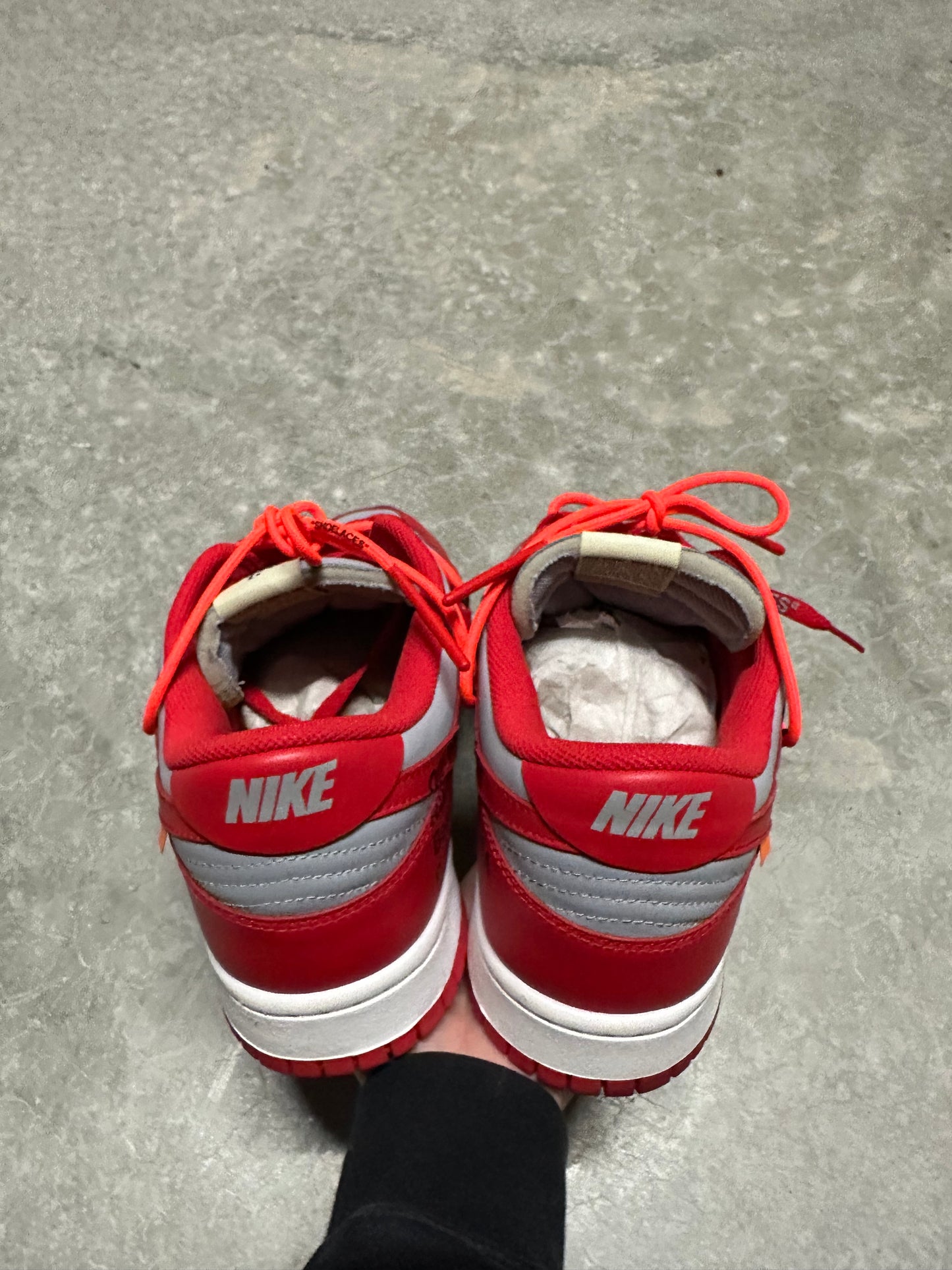 OFF WHITE DUNK LOW “ university red “