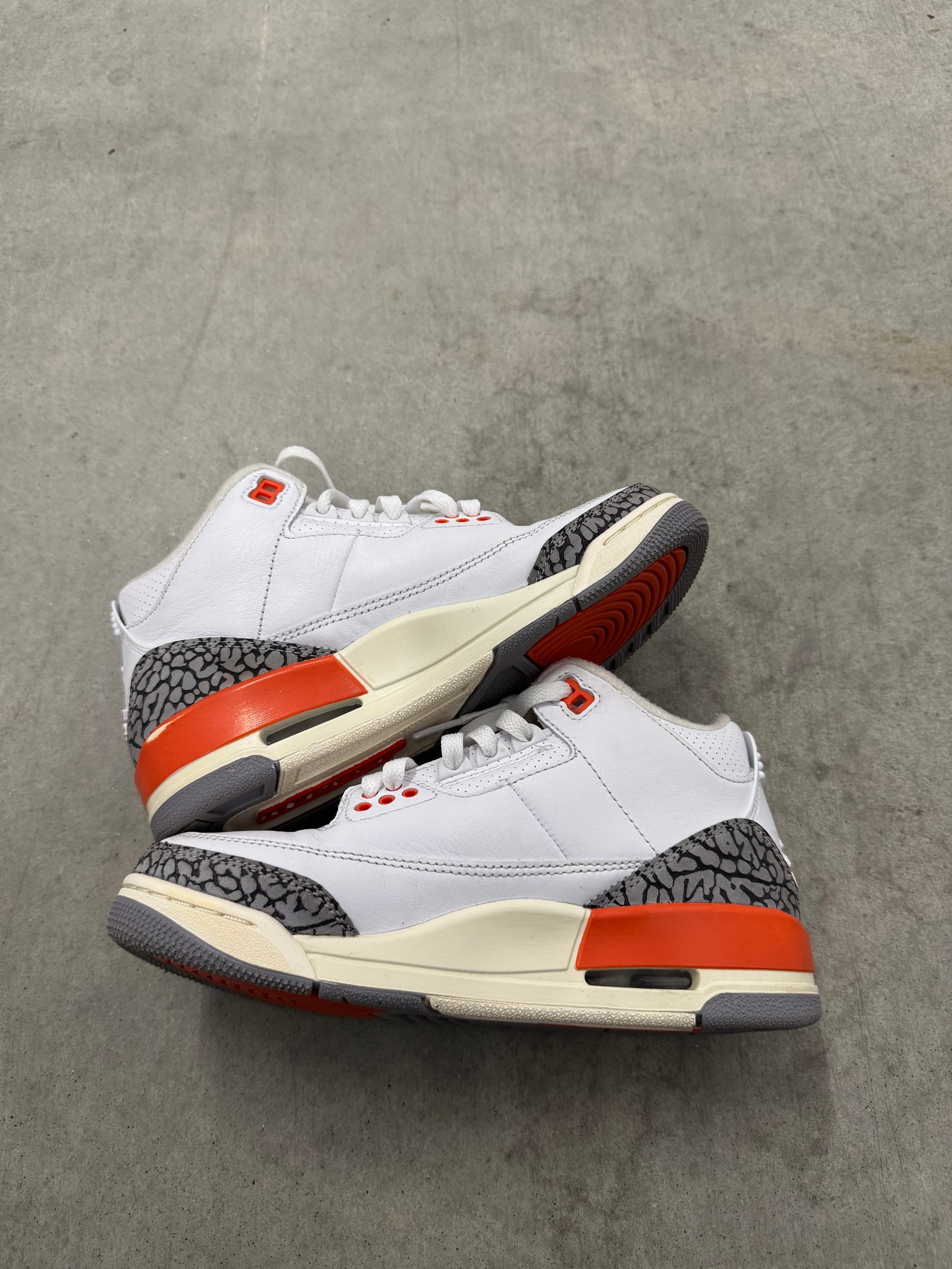 JORDAN 3 “ Georgia Peach “