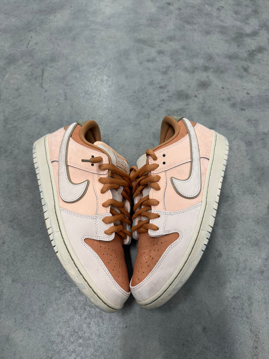 NIKE DUNK LOW SB “ Trocadéro Gardens “
