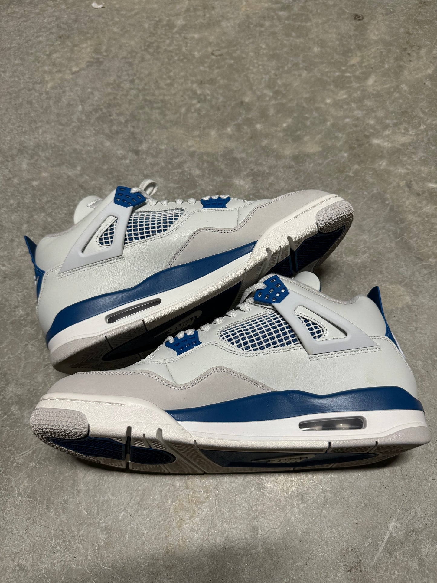 JORDAN 4 “ Military Blue “