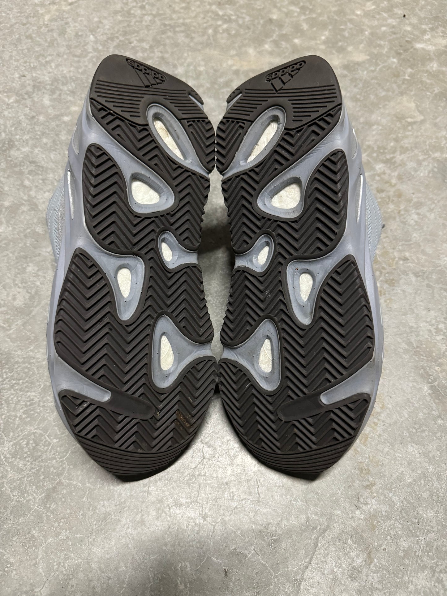 YEEZY 700 “ Hospital Blue “