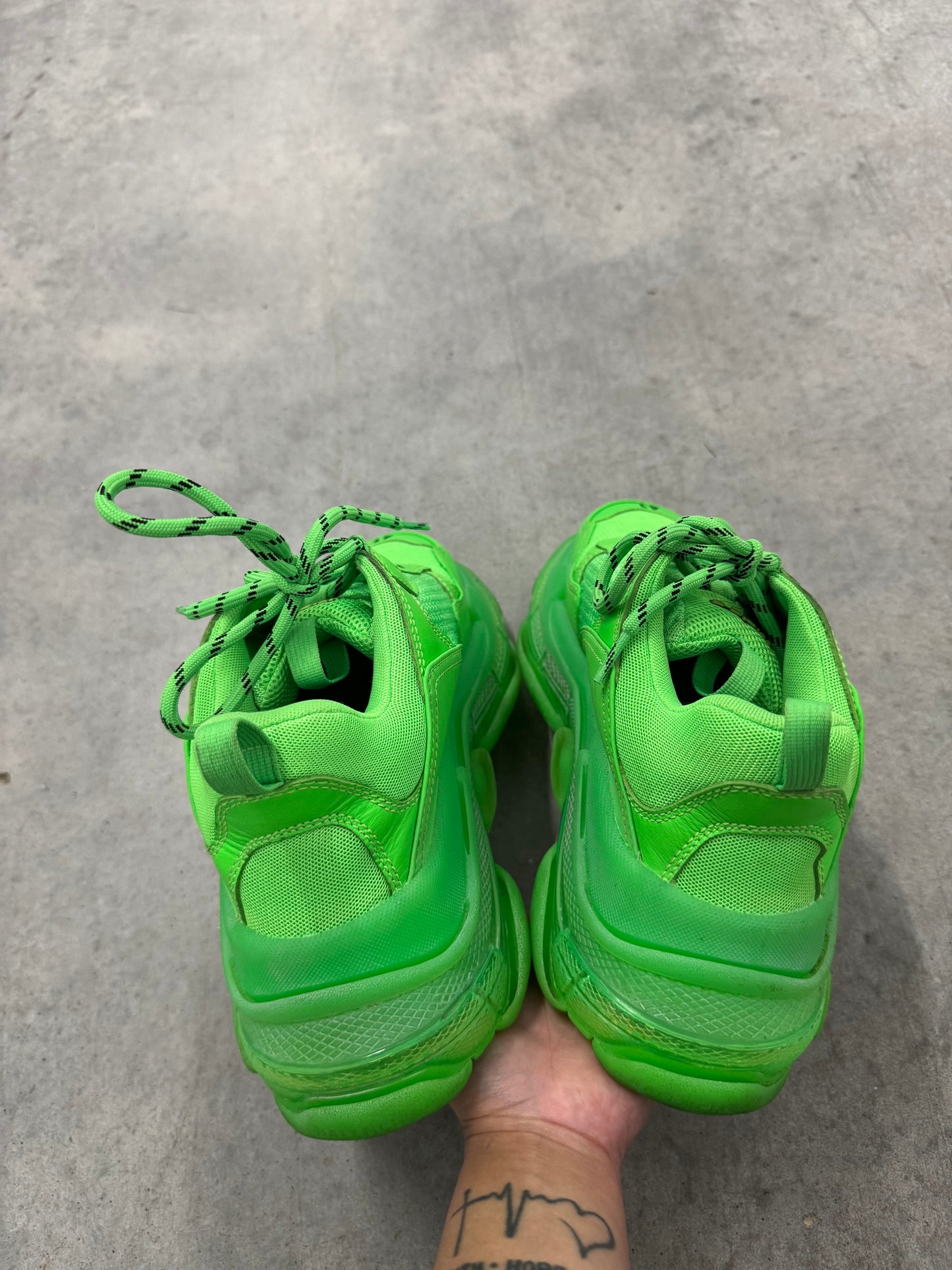 BALENCIAGA TRIPLE S SNEAKER “ Fluorescent Green “