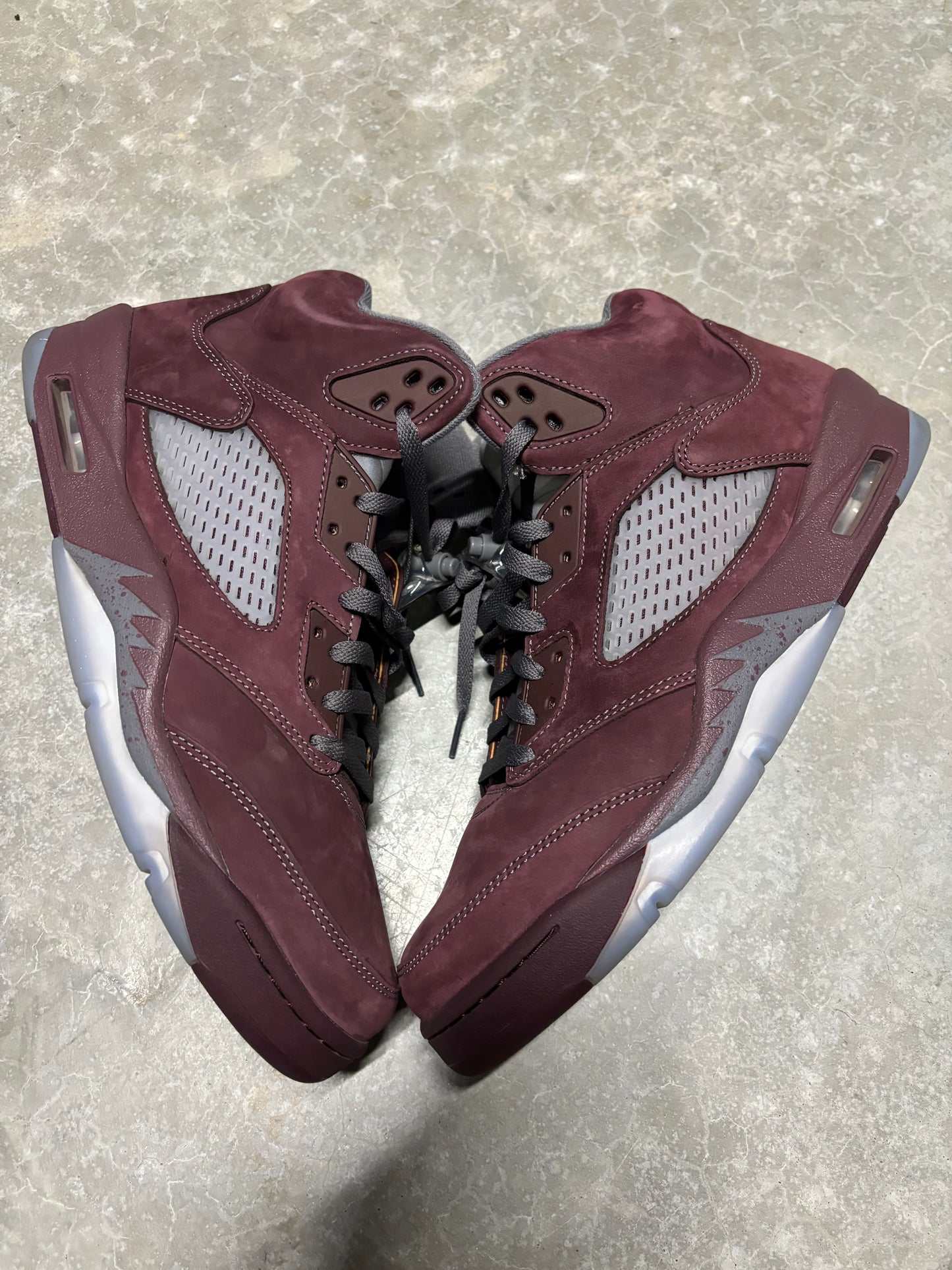 JORDAN 5 “ burgundy “