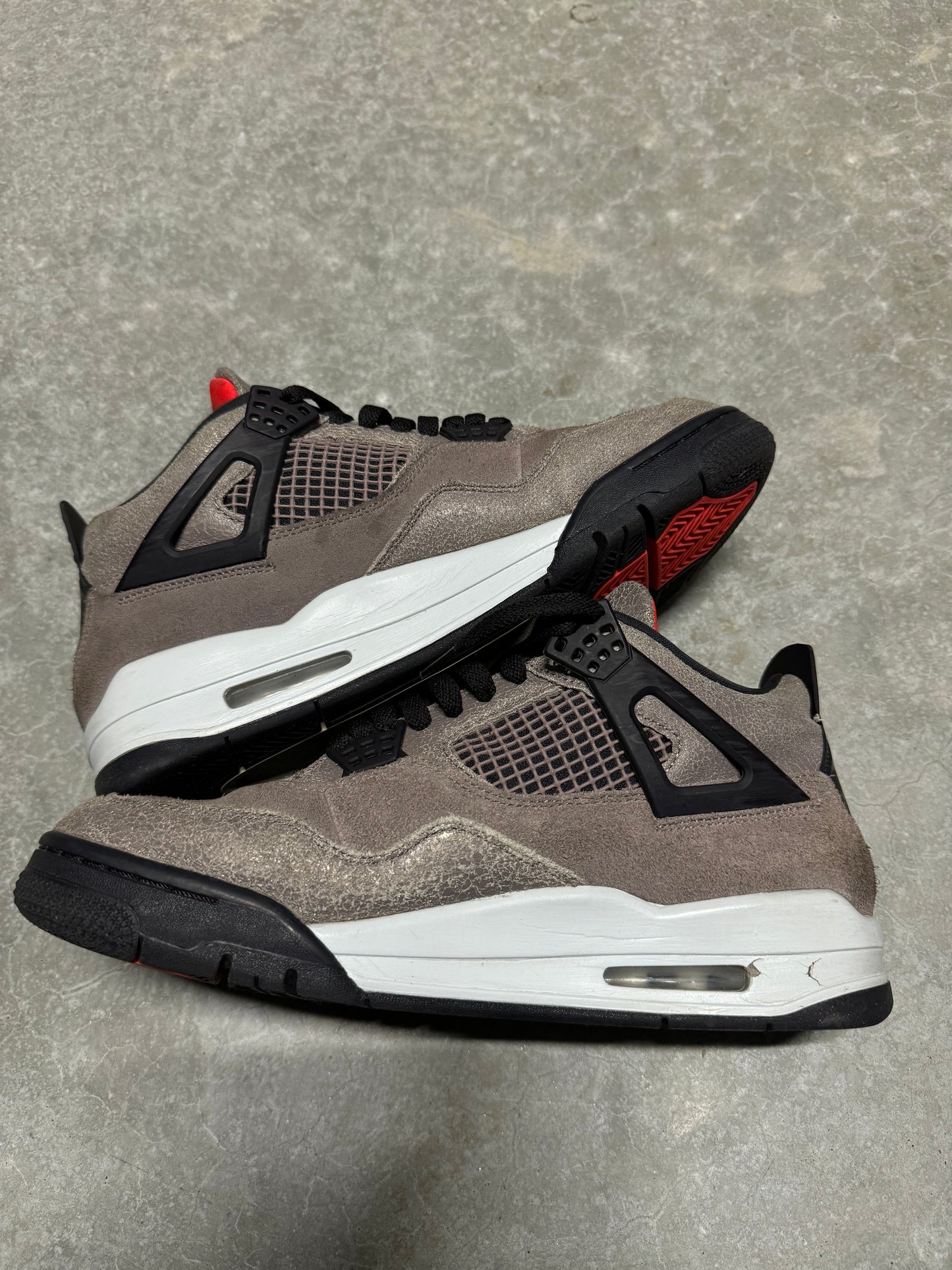 JORDAN 4 “ Taupe Haze “