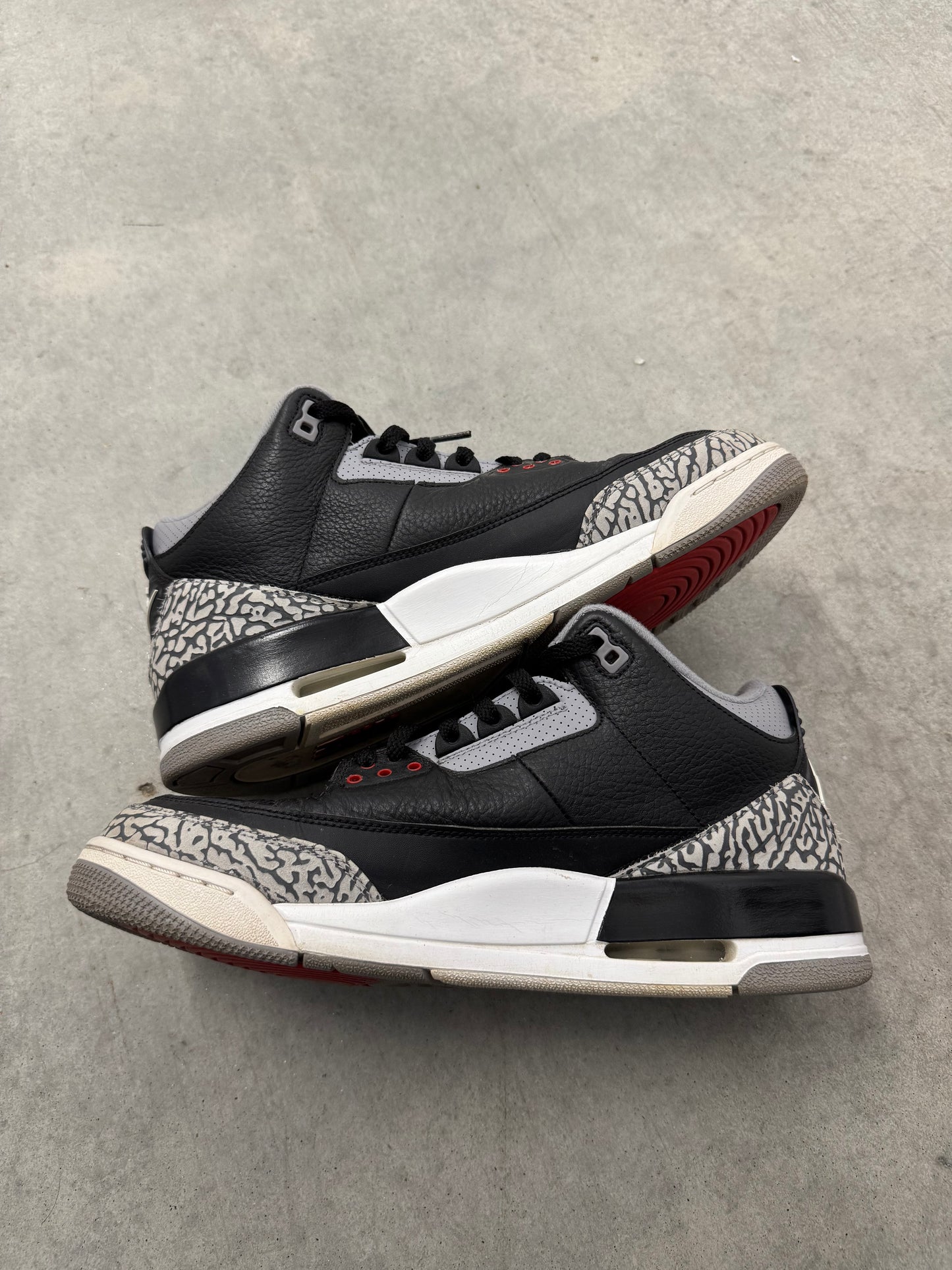 JORDAN 3 “ Black Cement “