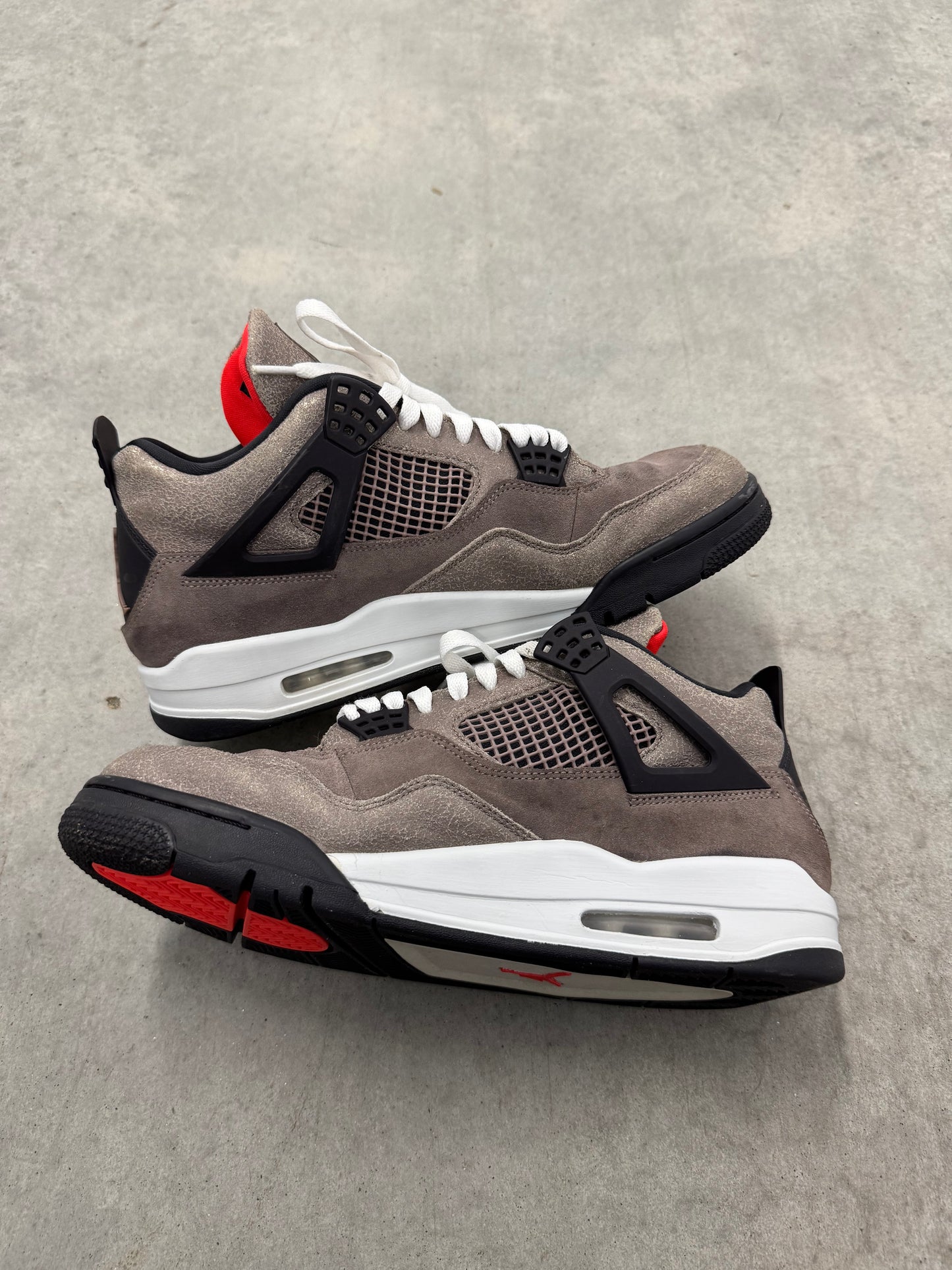 JORDAN 4 “ Taupe Haze “