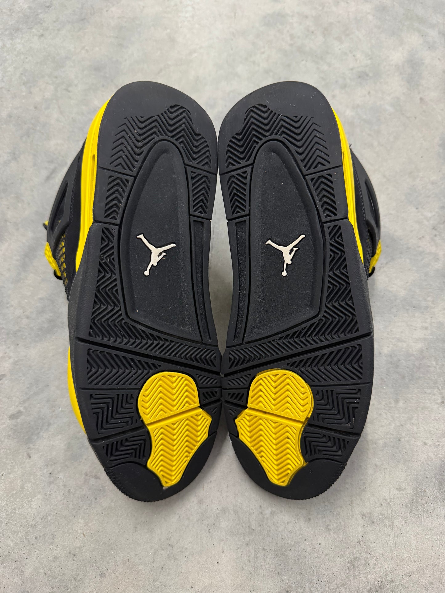 JORDAN 4 “ Thunder “