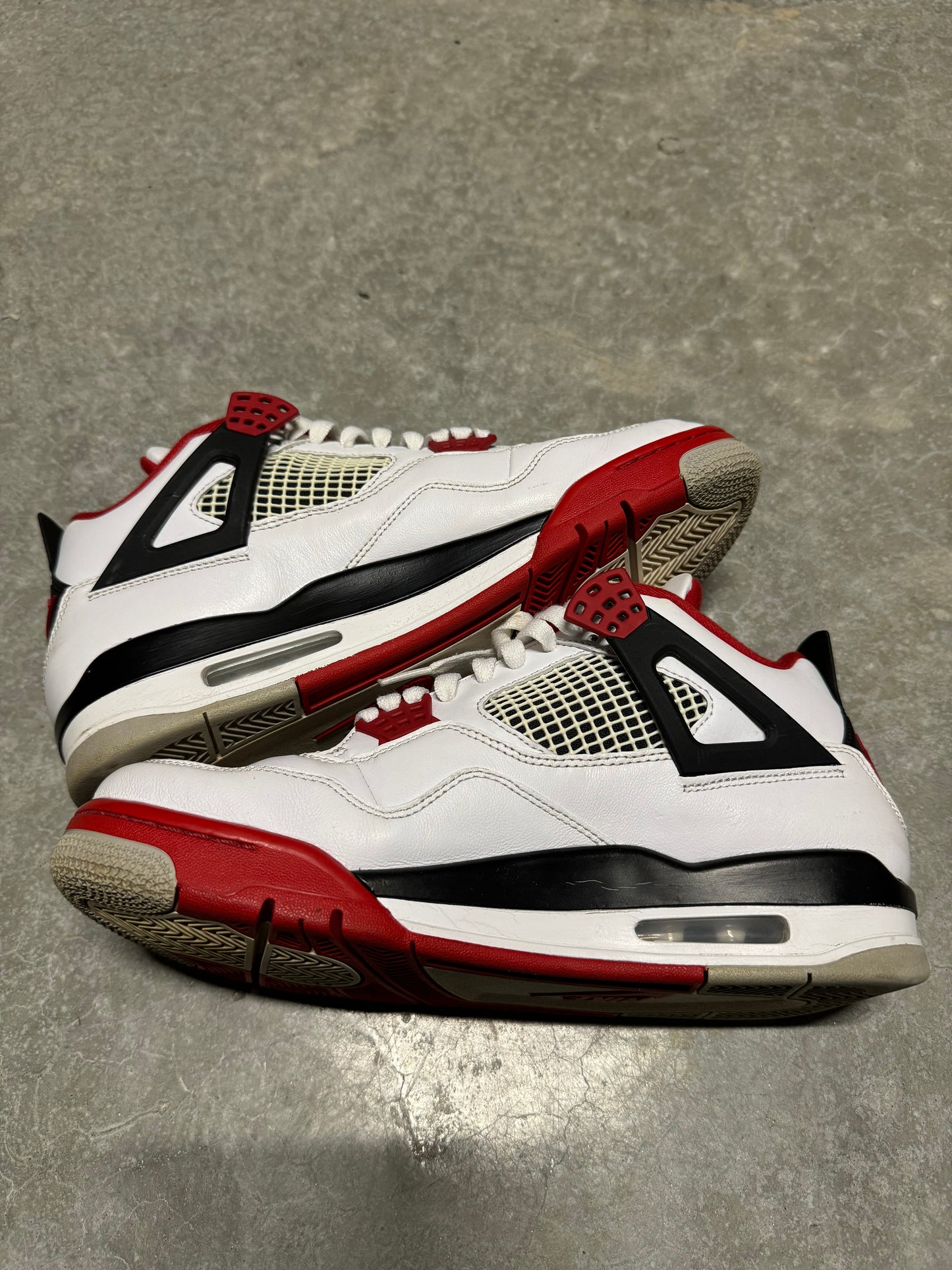 JORDAN 4 “ Fire Red “