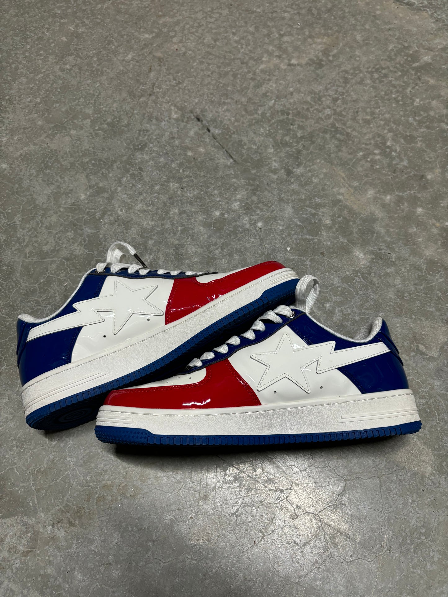 BAPESTA LOW “ red blue white “