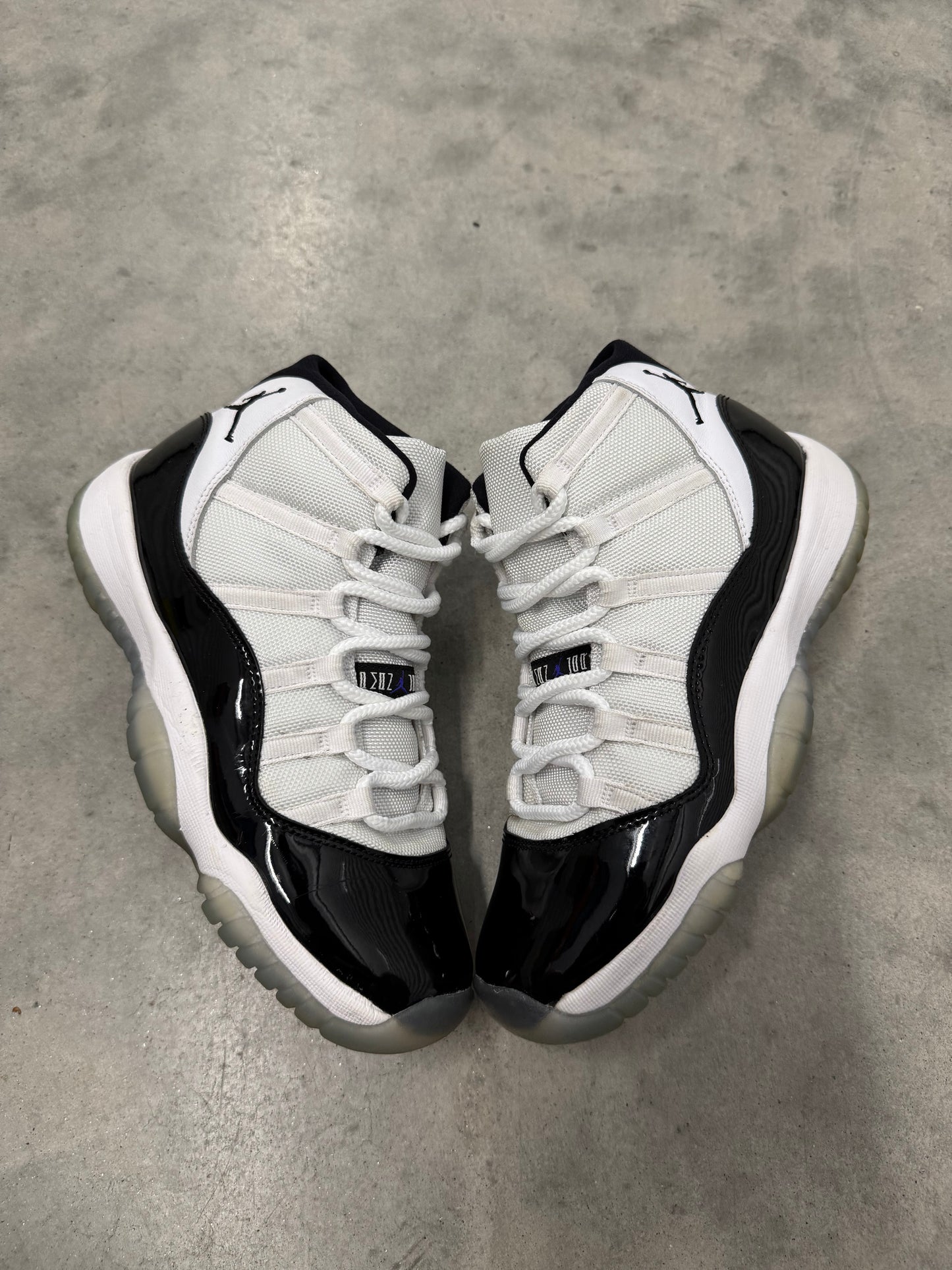 JORDAN 11 “ Concord “