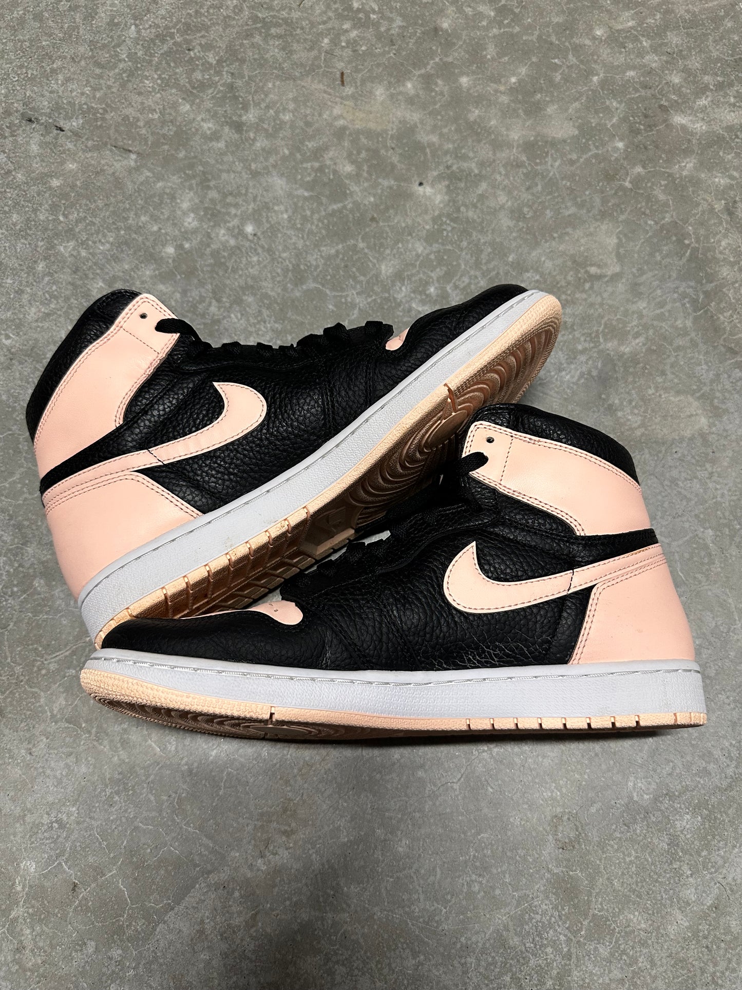 JORDAN 1 “ crimson tint “