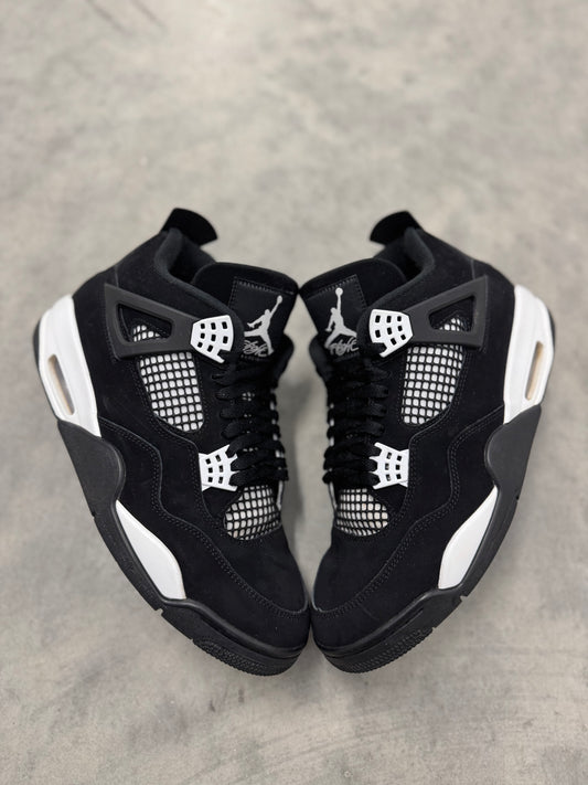 JORDAN 4 “ White Thunder “