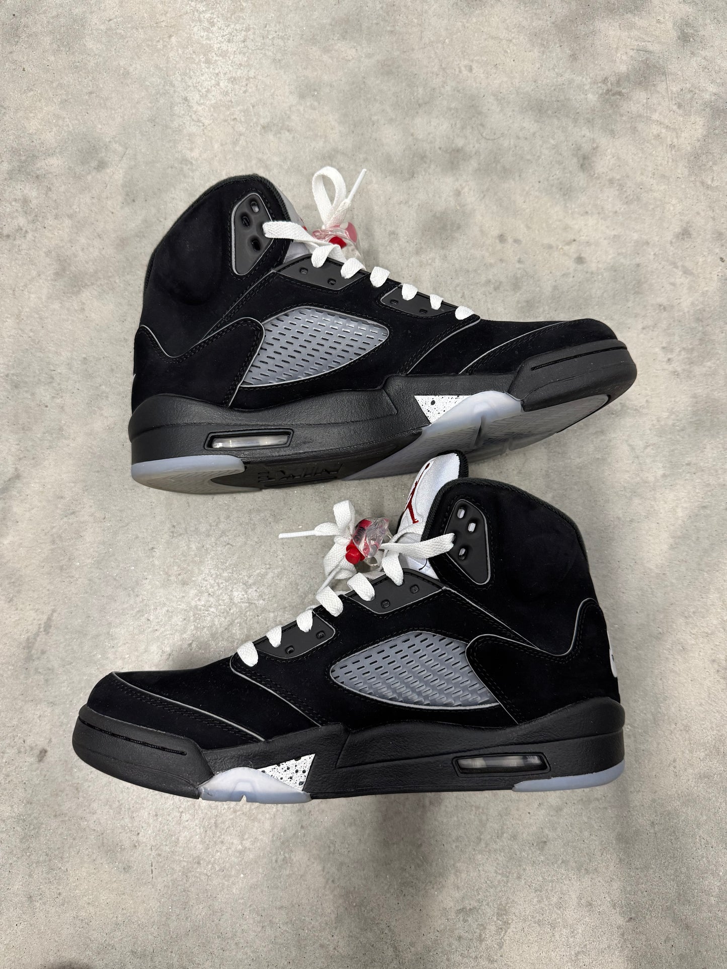 JORDAN 5 “ Black Metallic Reimagined “