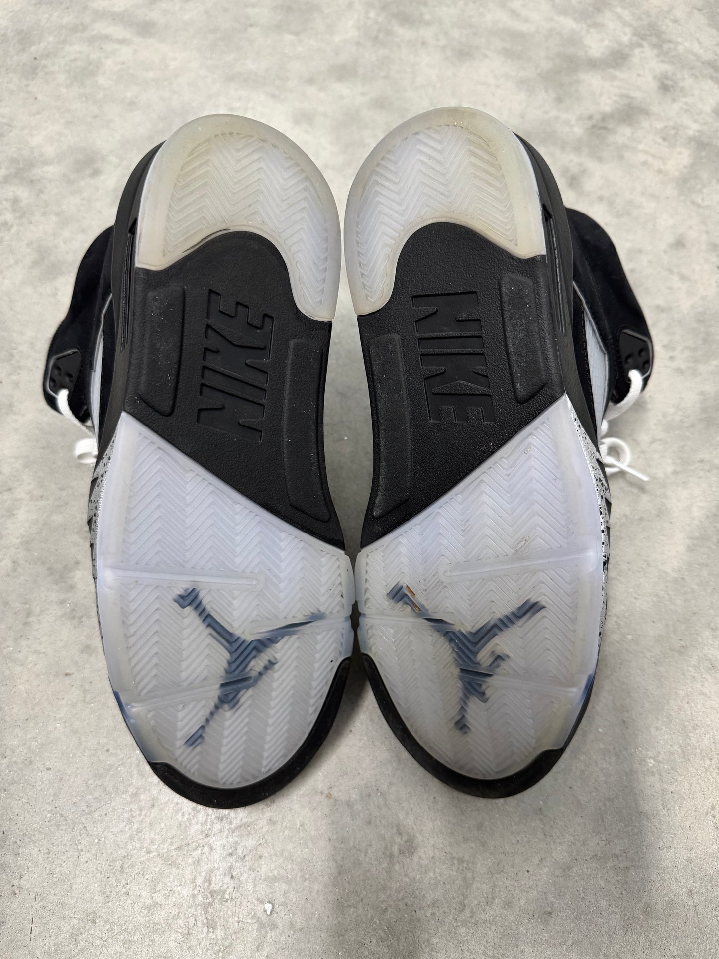 JORDAN 5 “ Black Metallic Reimagined “
